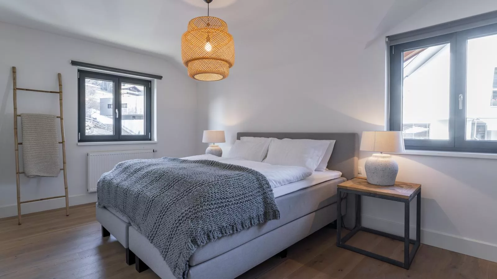 Mozart Lodge-Bedroom