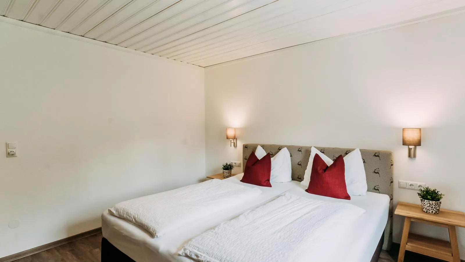 Barney M-Bedroom