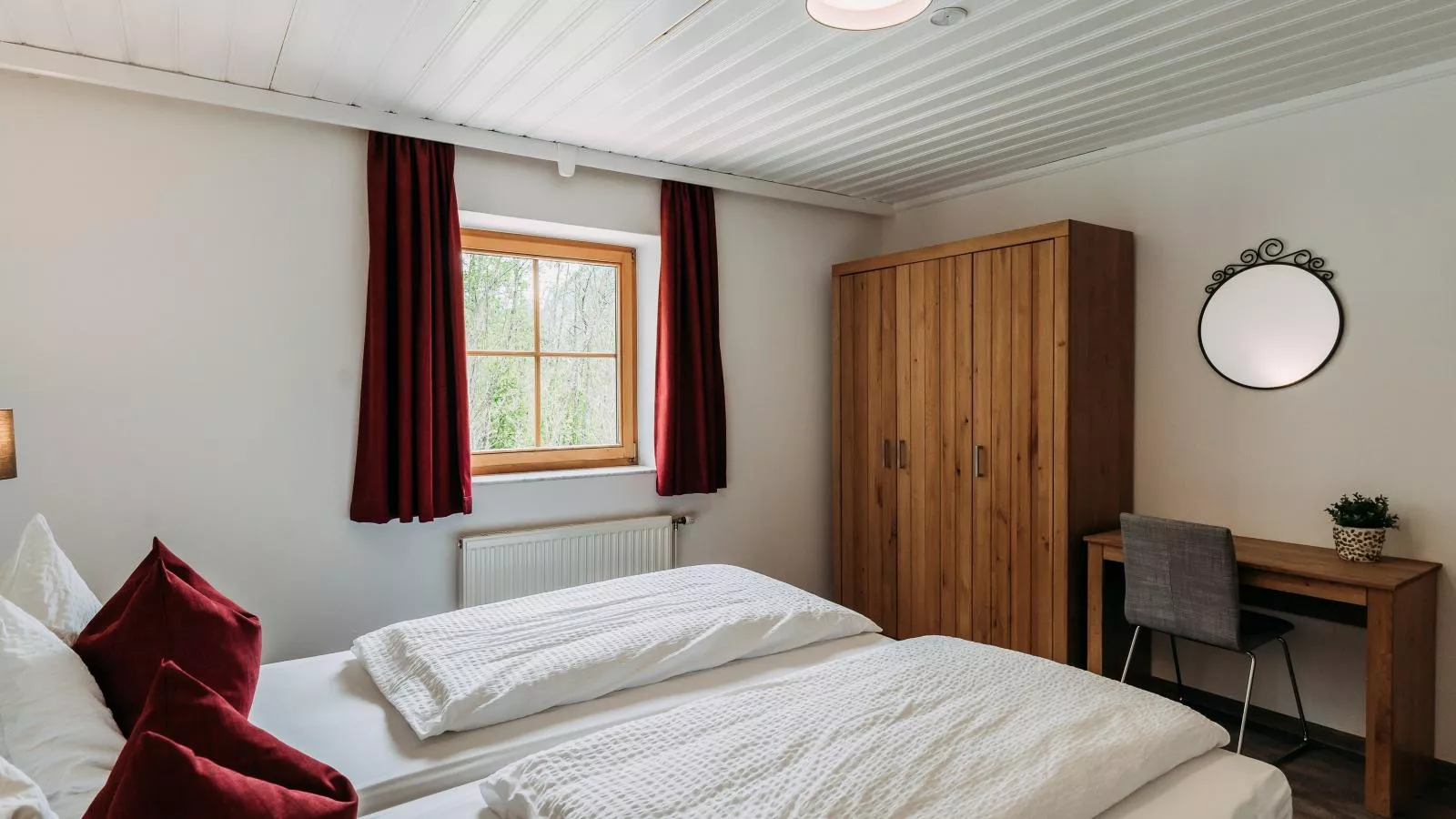 Barney M-Bedroom