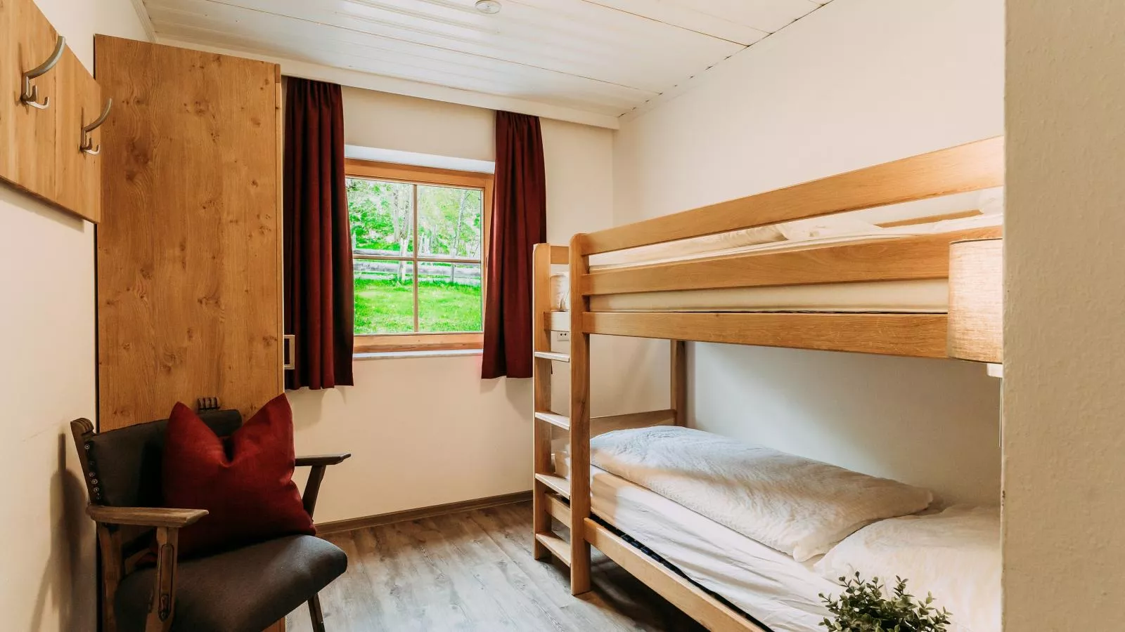 Barney M-Bedroom