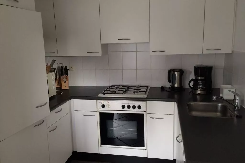 250988-Kitchen