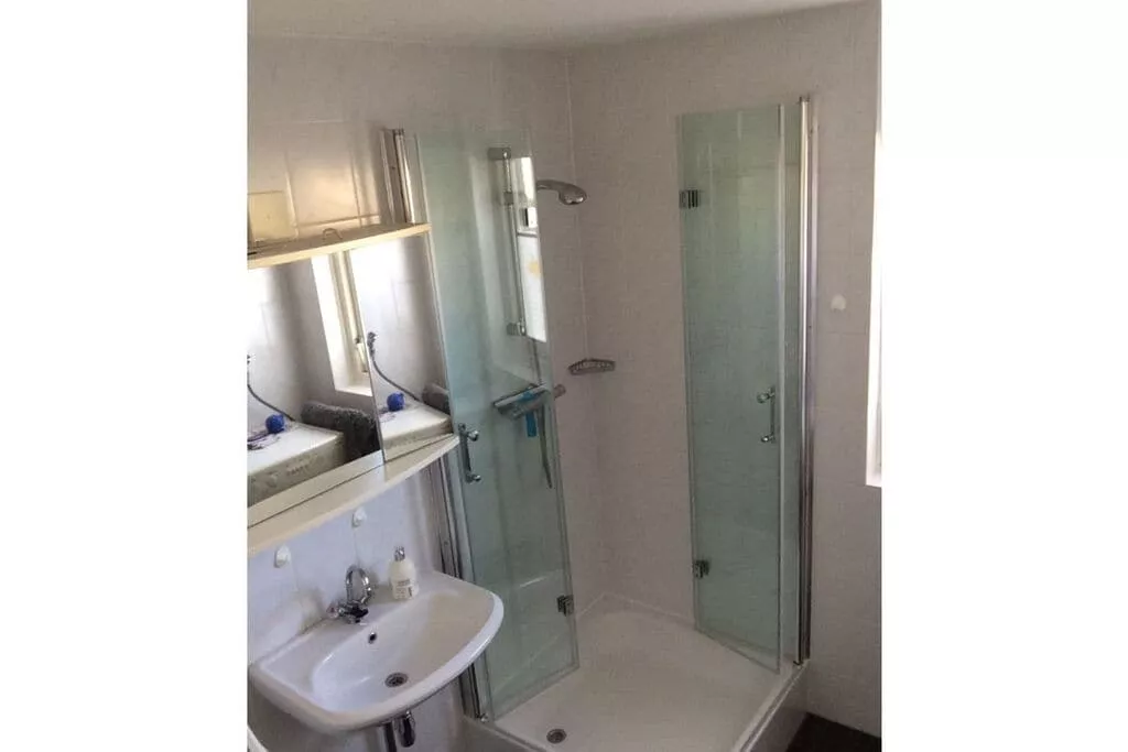 250988-Bathroom