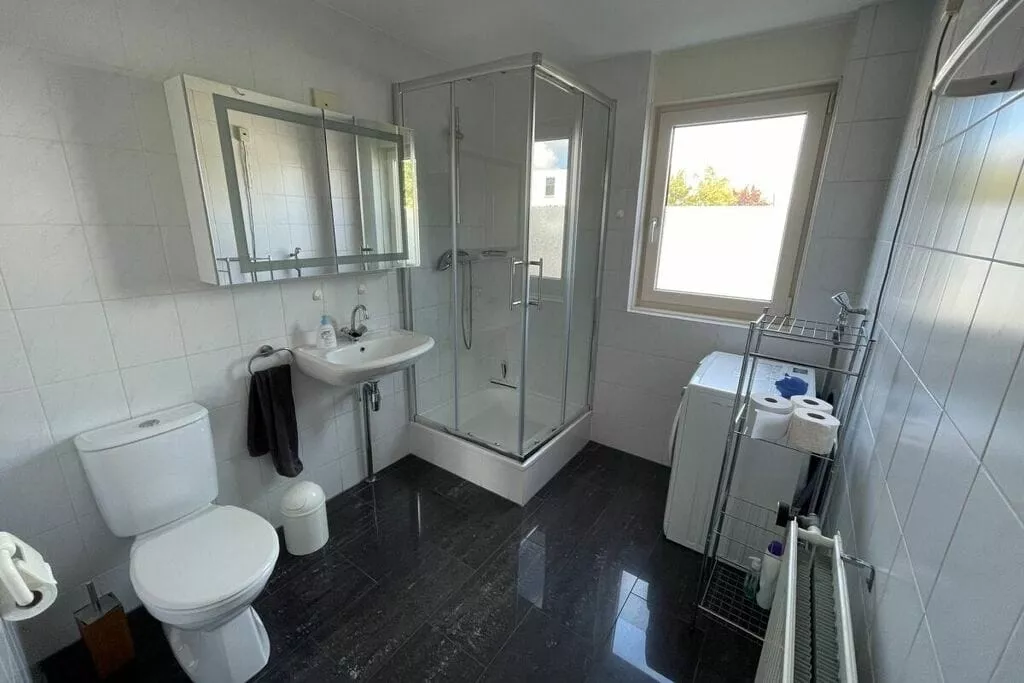 250988-Bathroom
