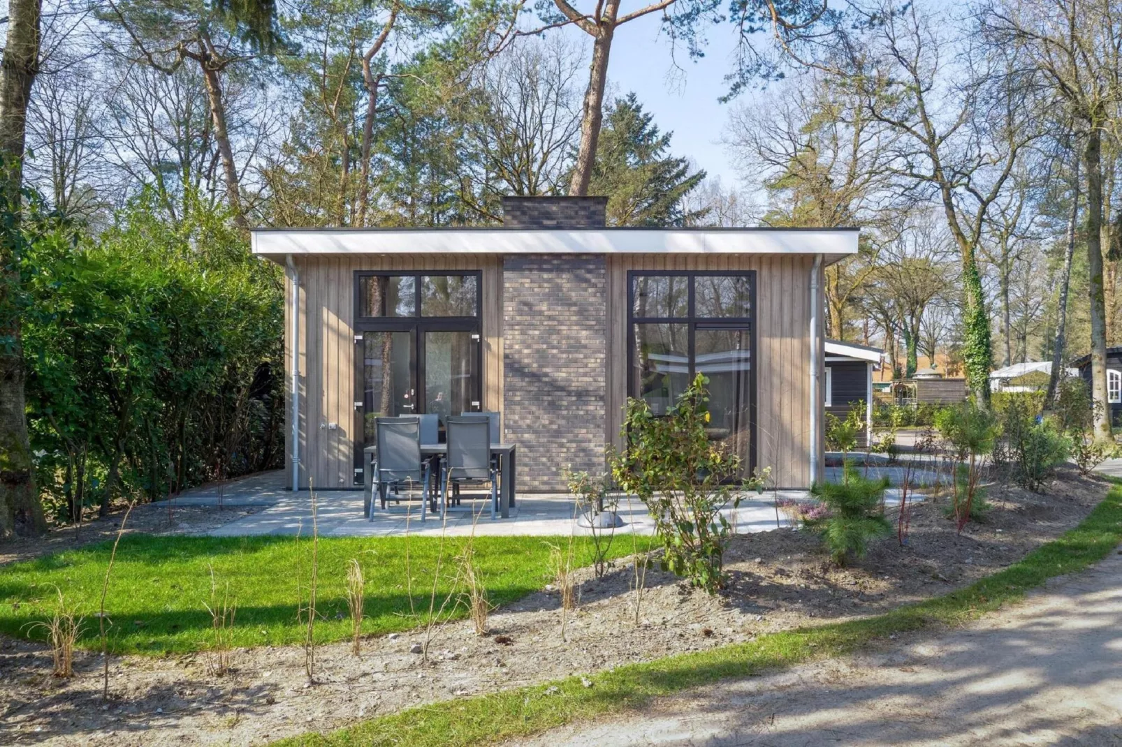 Vakantiepark De Rimboe & De Woeste Hoogte 24-Gardens summer