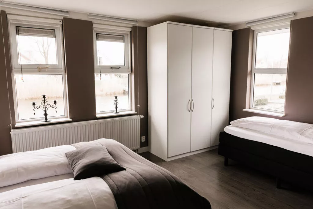 264268-Chambre