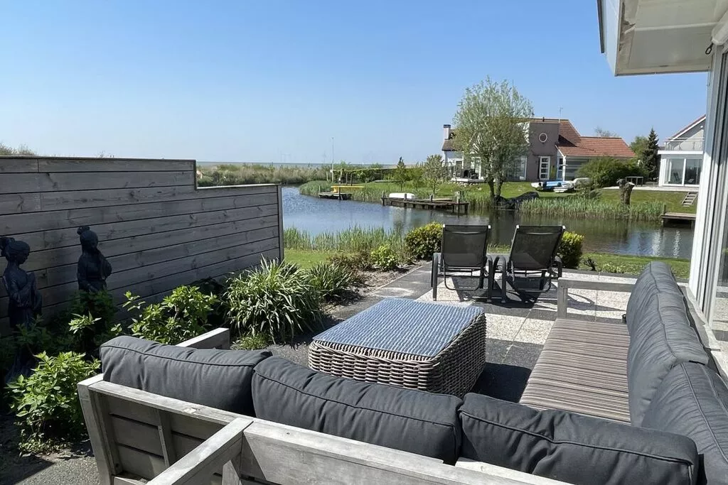 264268-Terrasse