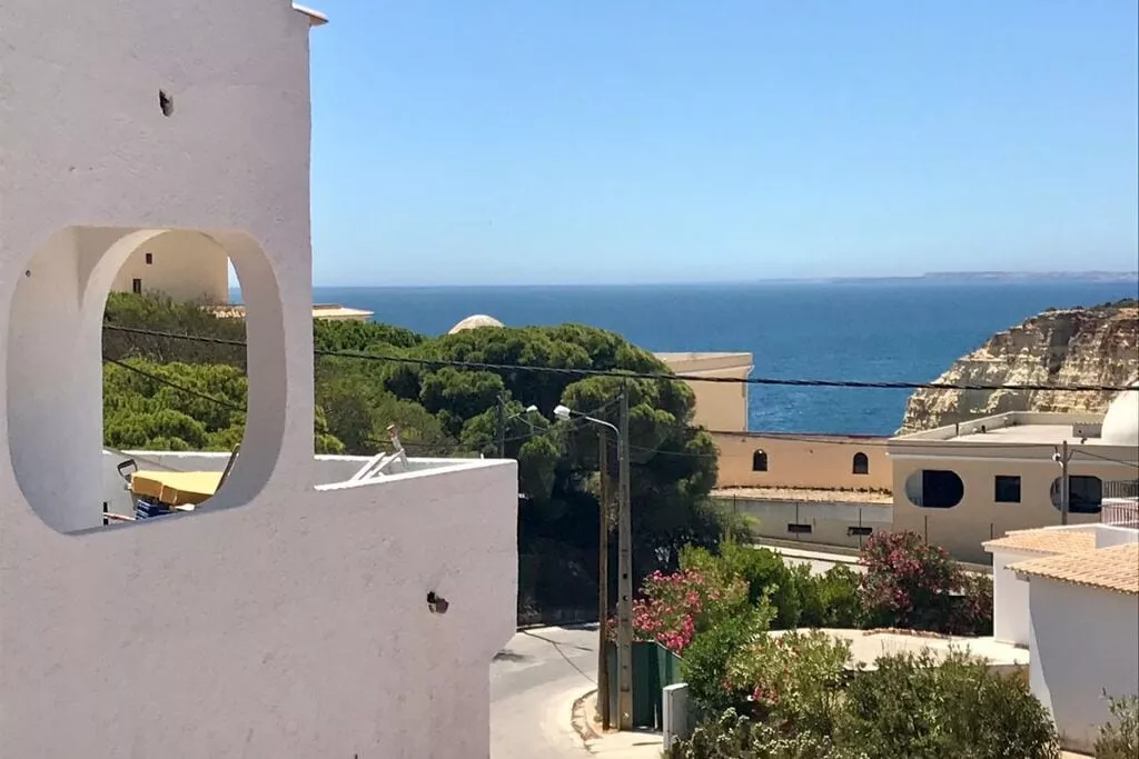 273749-View