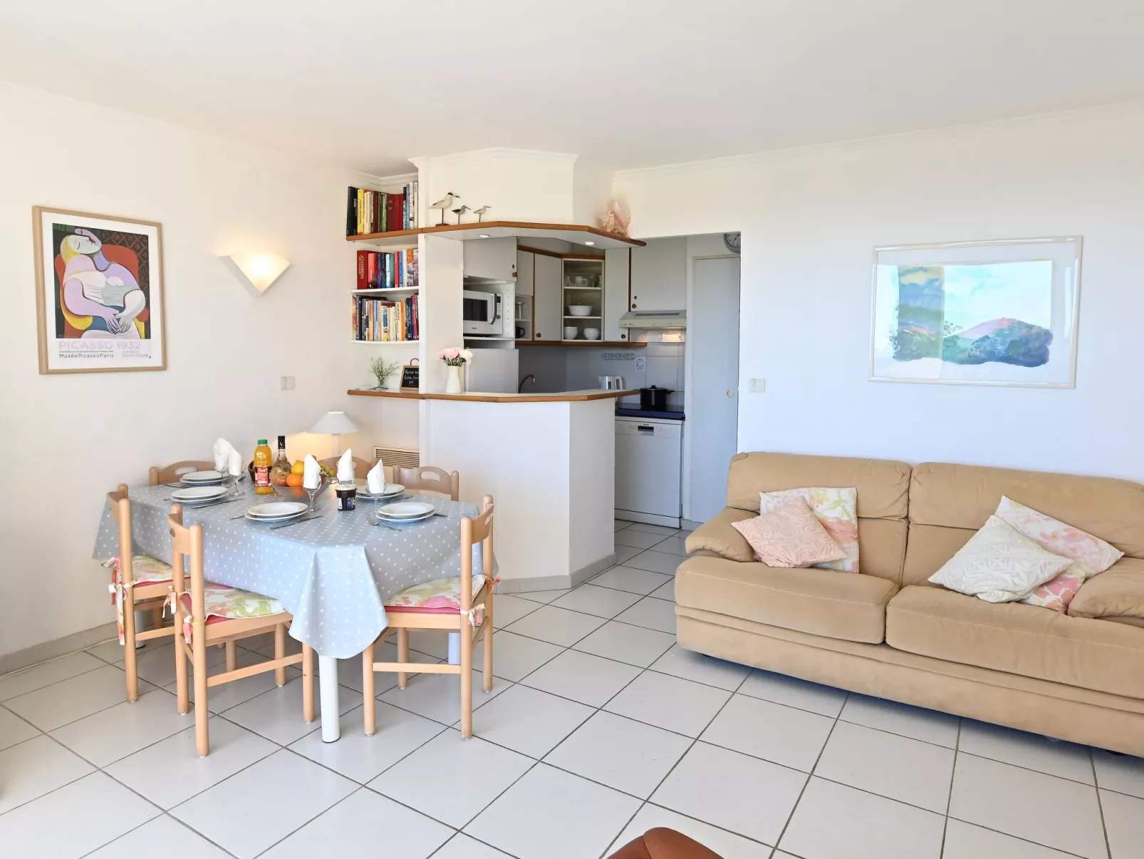 Les Bastides (O5 018)-Dedans