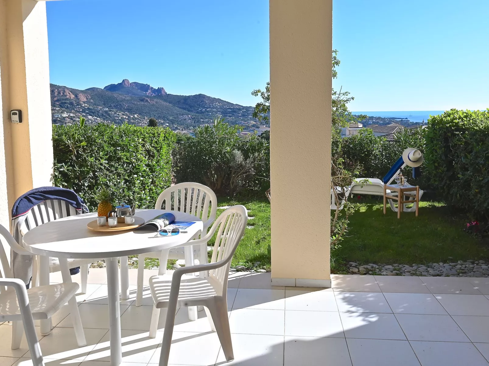 Les Bastides (O5 018)-Dehors