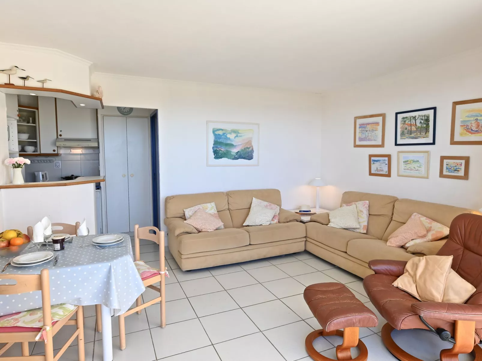 Les Bastides (O5 018)-Dedans