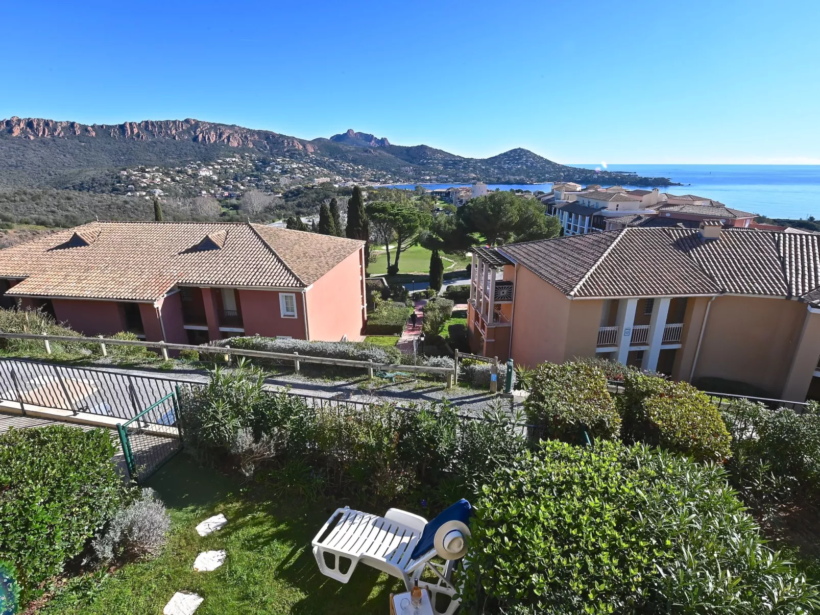 Les Bastides (O5 018)-Dehors