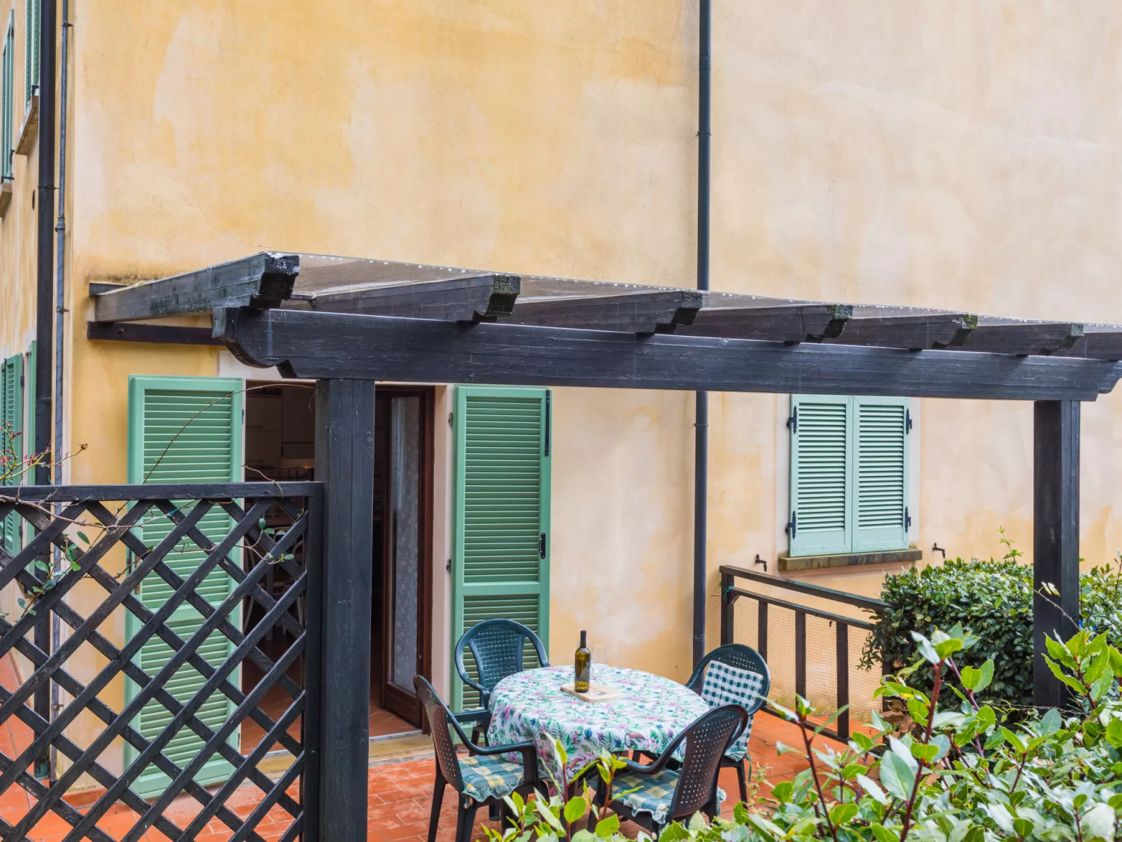 Corbezzolo-Outside