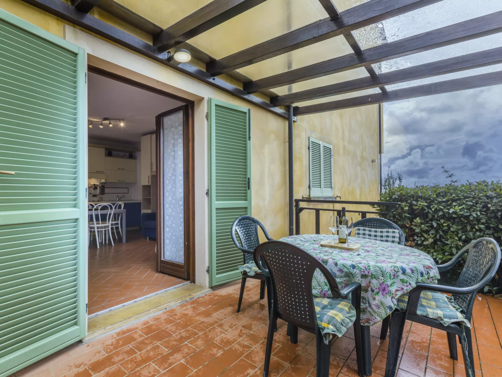 Corbezzolo-Outside