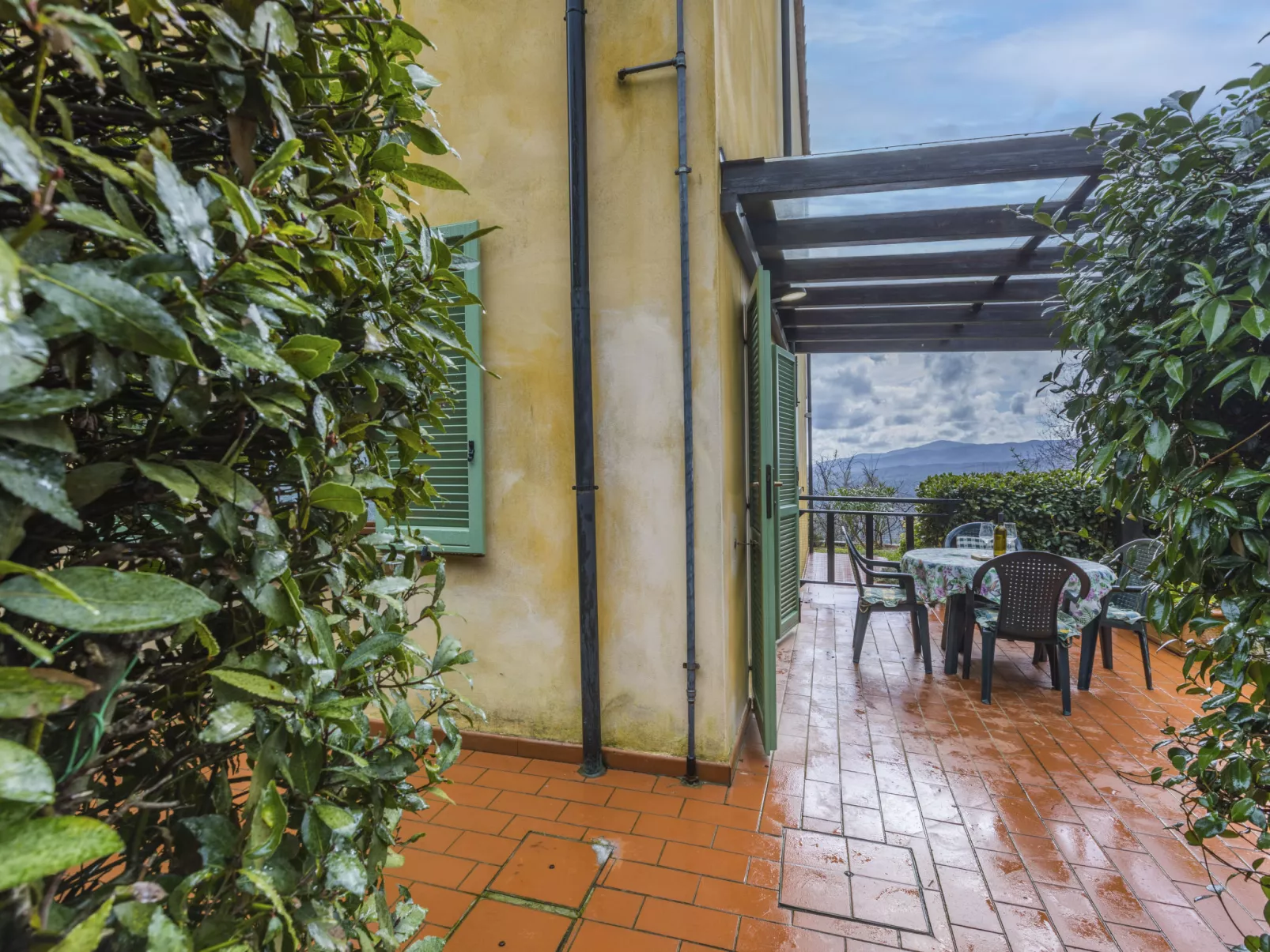 Corbezzolo-Outside