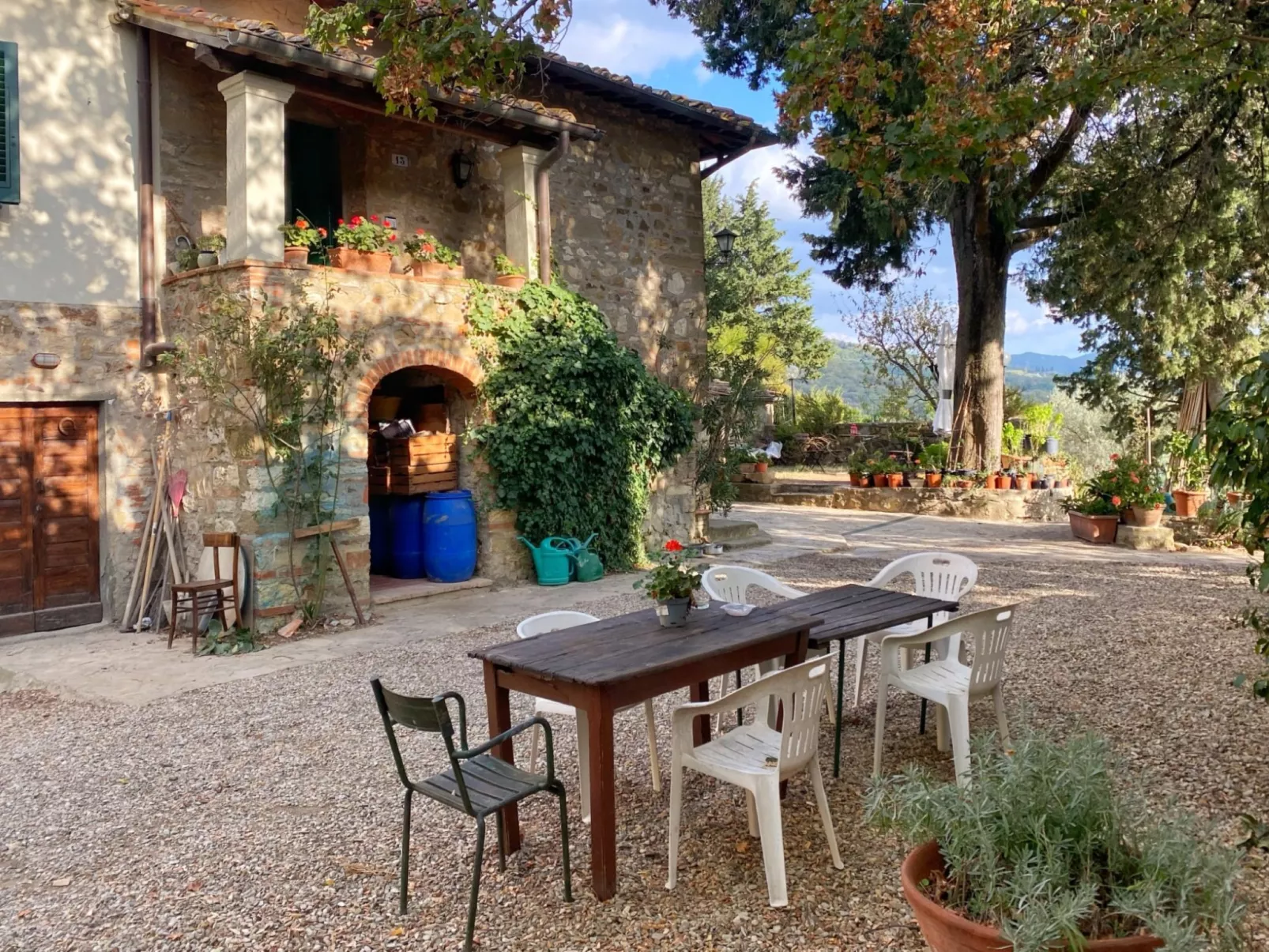 Mangiatoia-Outside