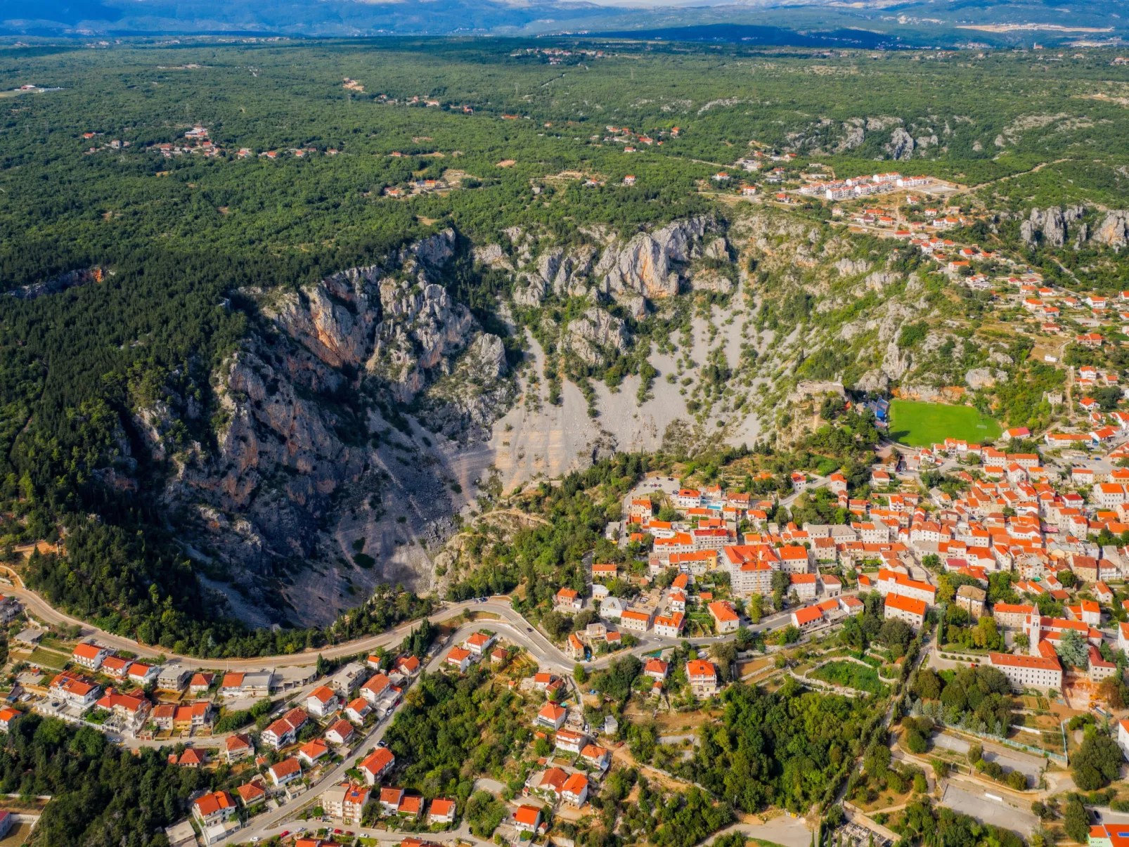 Markanovi Dvori-Area