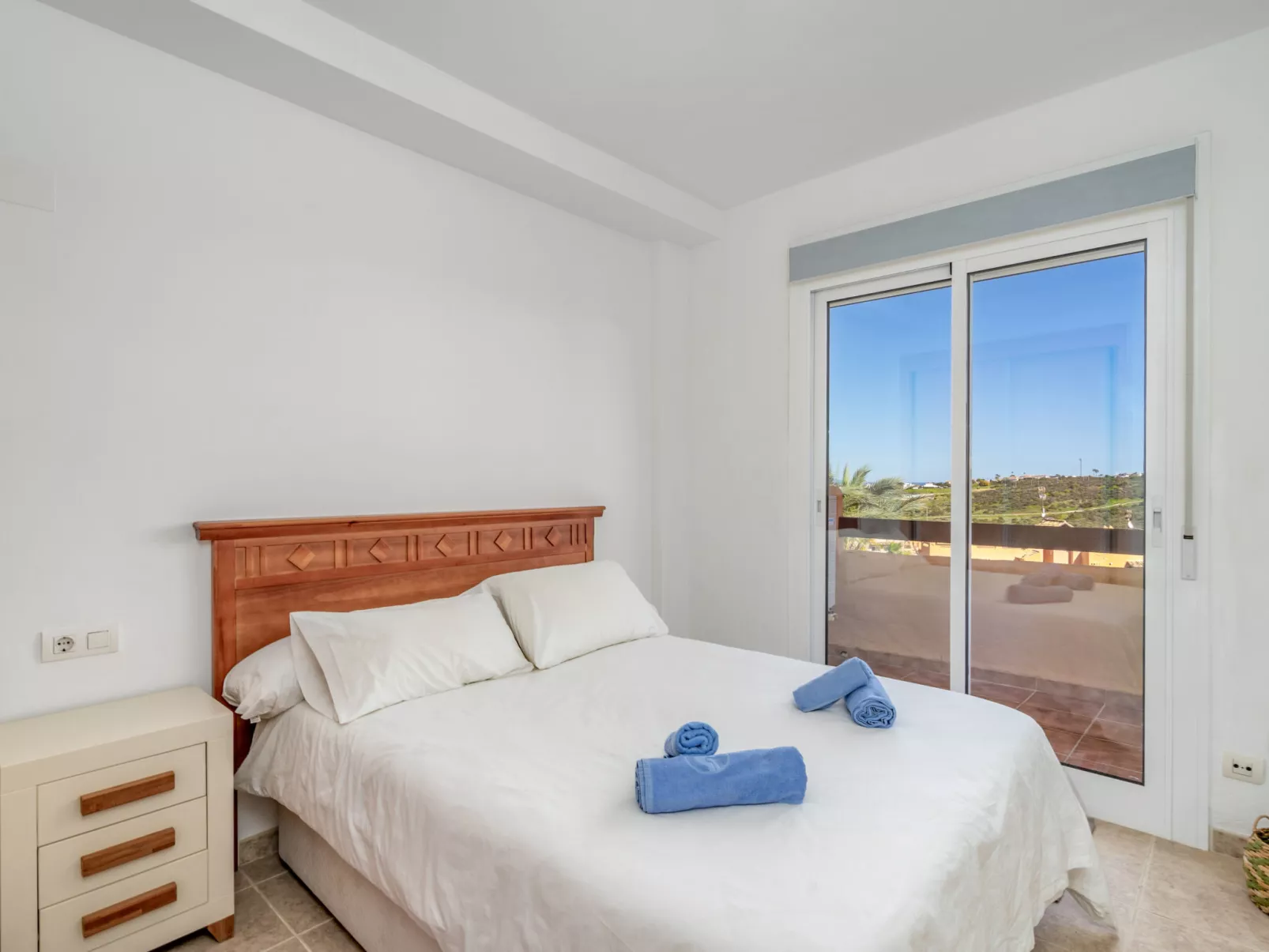 Casares del Sol-Inside