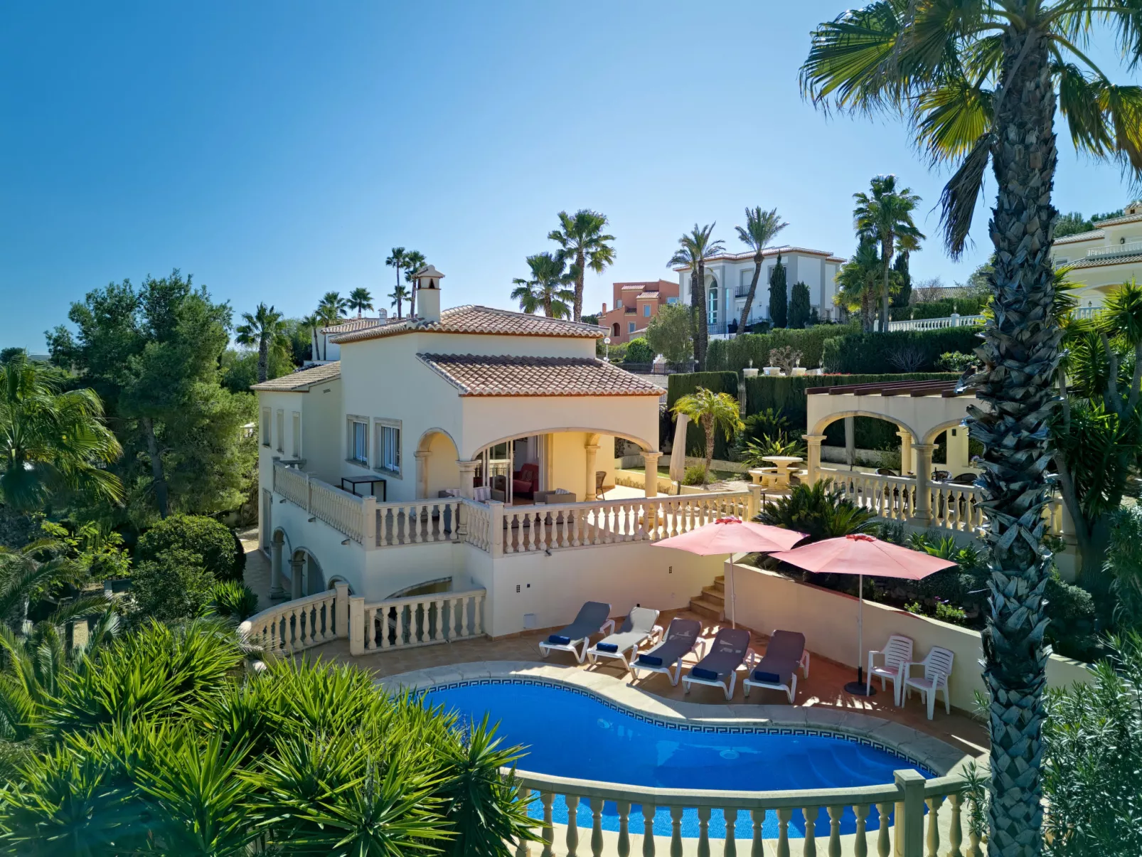 Casa Piedra-Outside