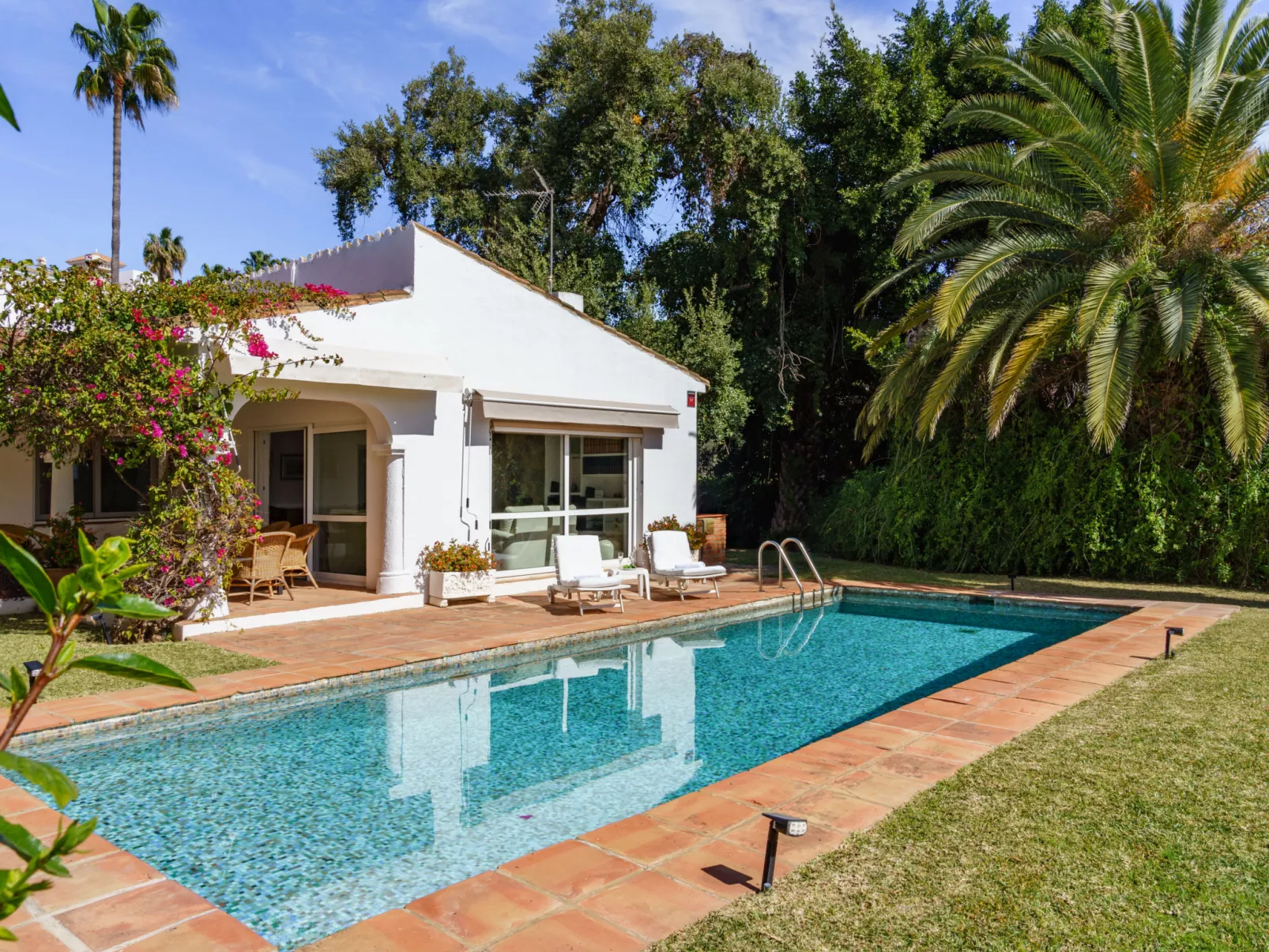 Villa Alcornoque-Draußen