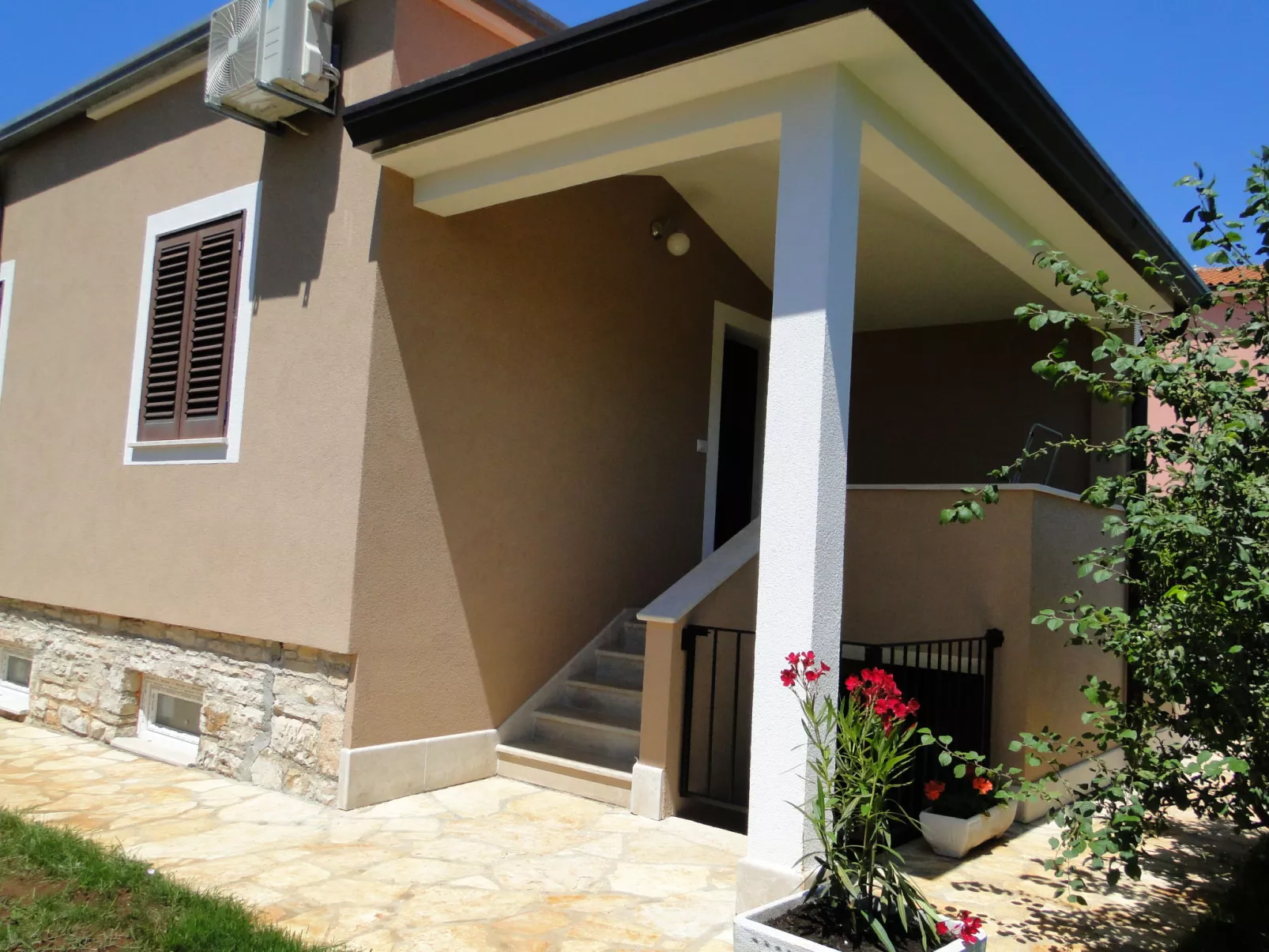 Apartment Pino-Outside