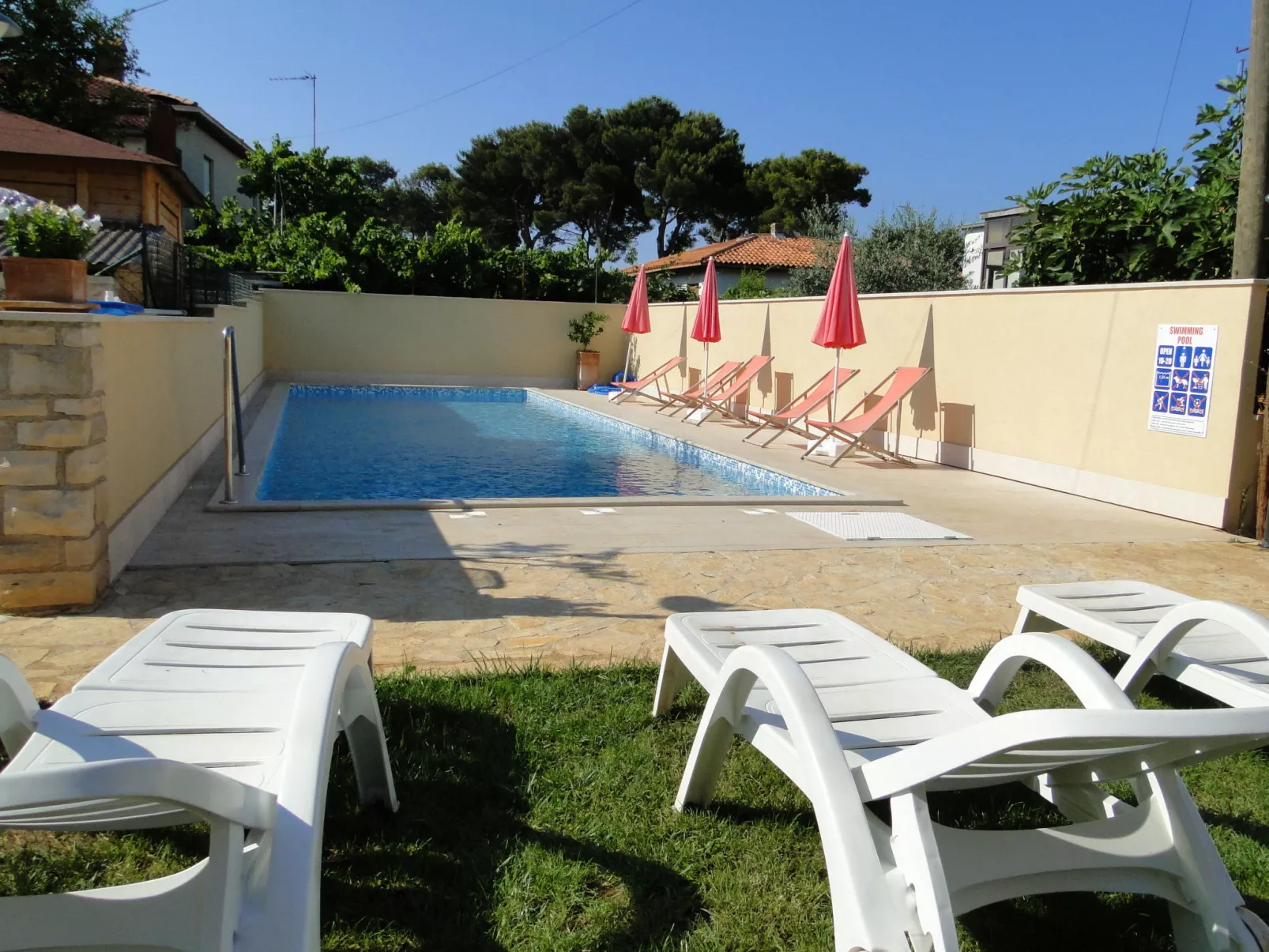 Apartment Pino-Outside