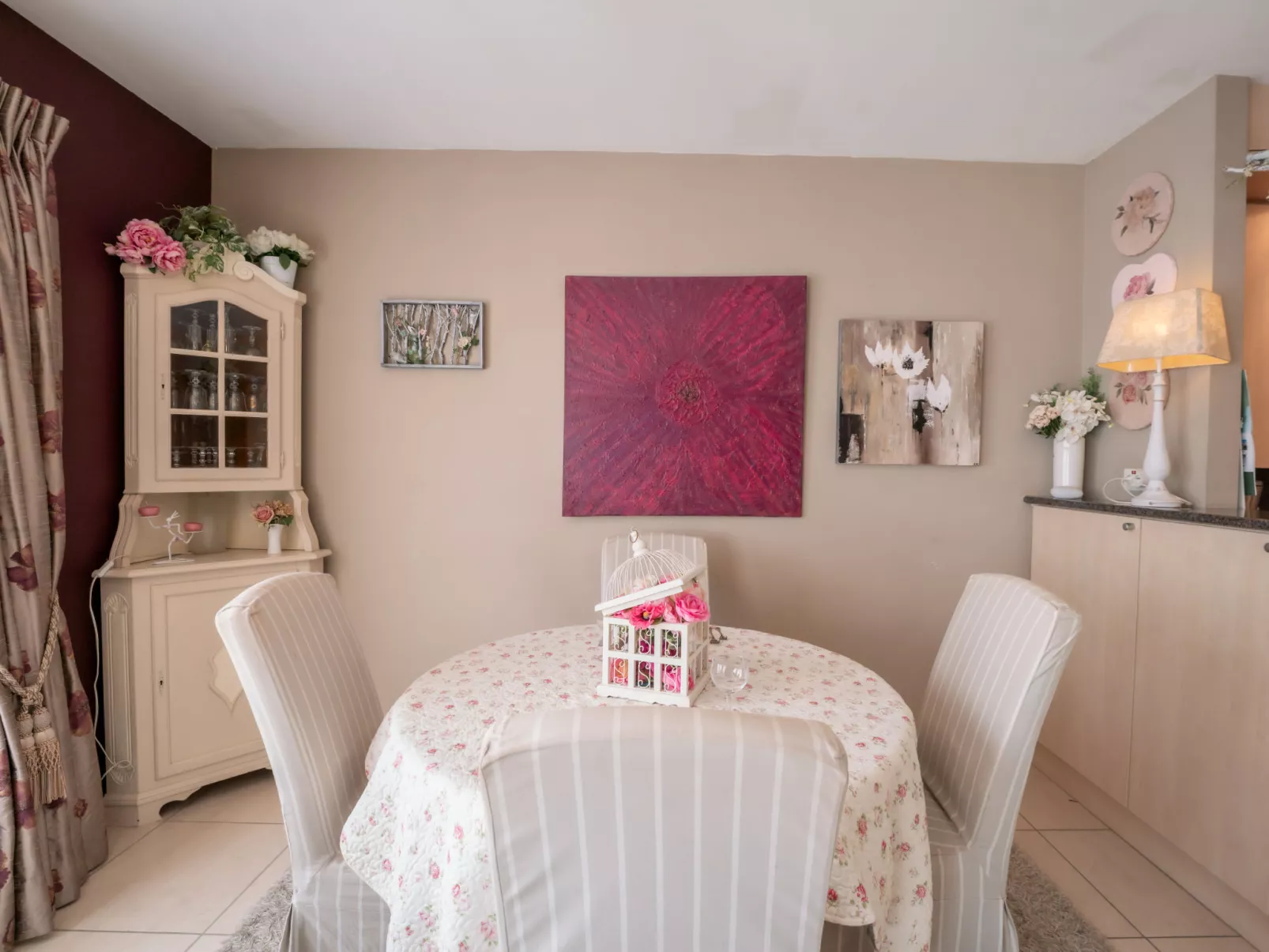 De tulp - romantic ground floor app-Inside