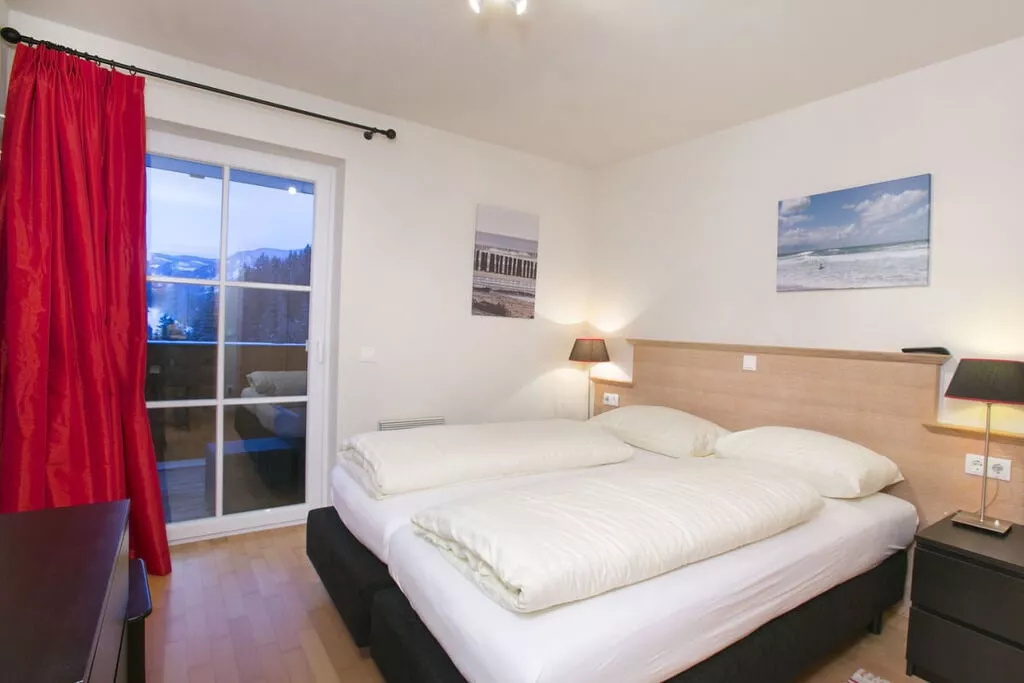 248162-Bedroom