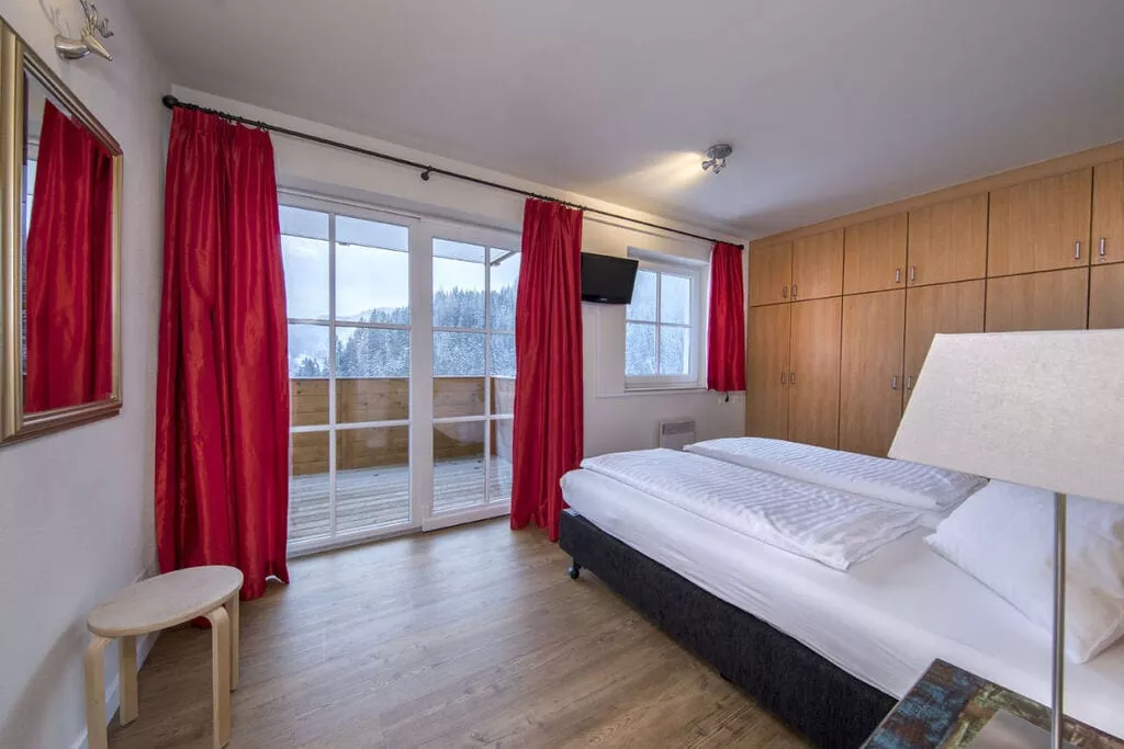 248162-Bedroom