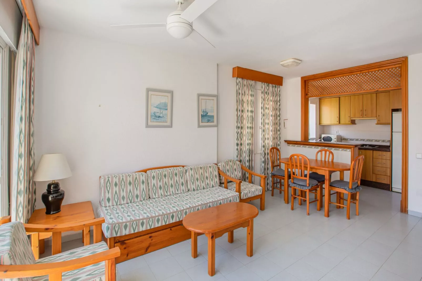 Macael Bajo 201-Living room