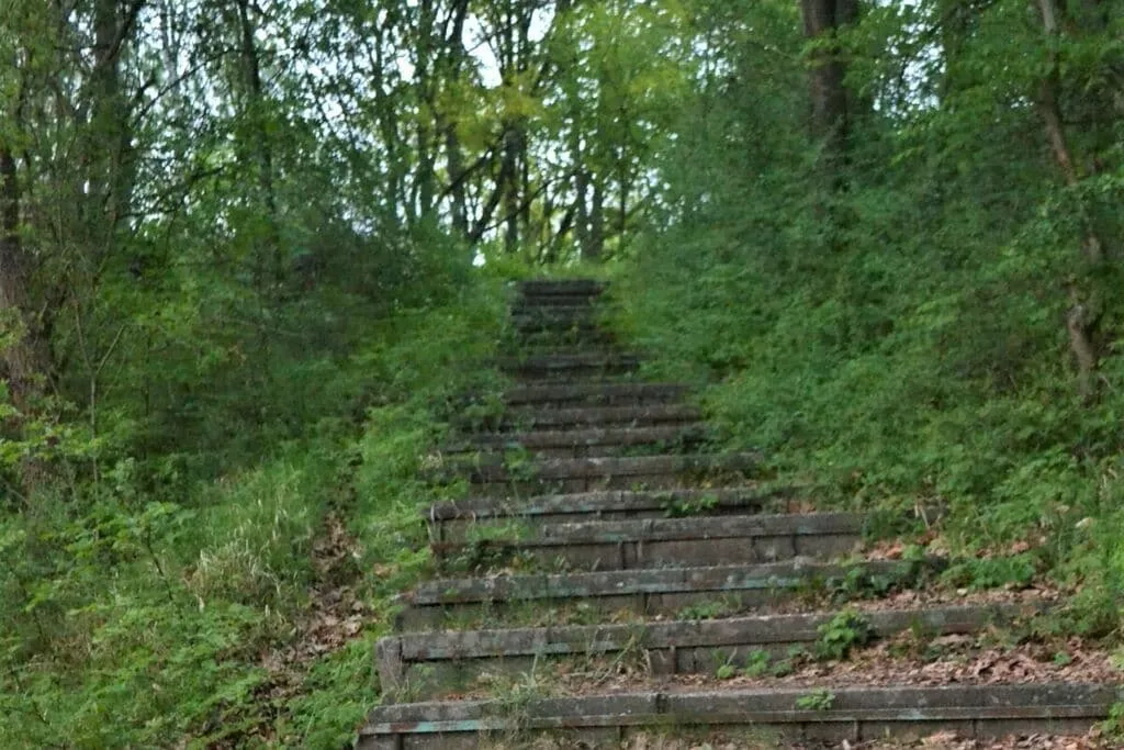 266908-Stairs