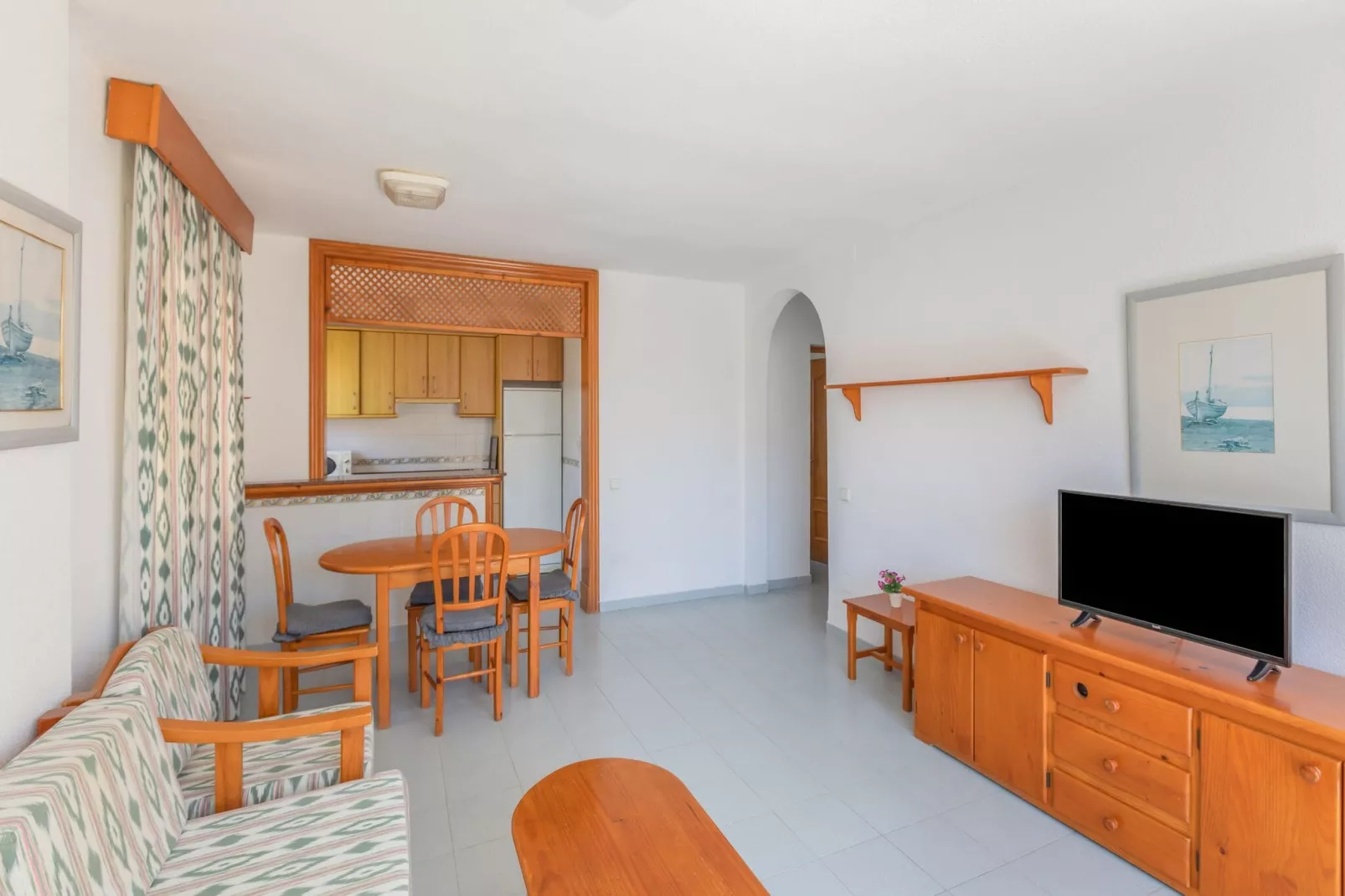 Macael Bajo 201-Living room