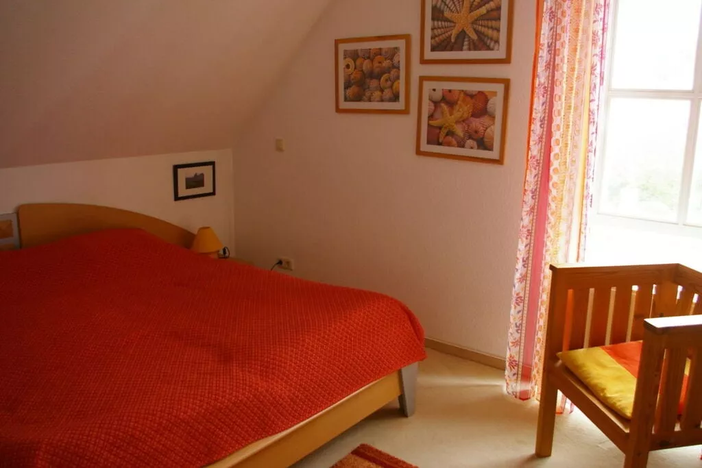 194860-Bedroom