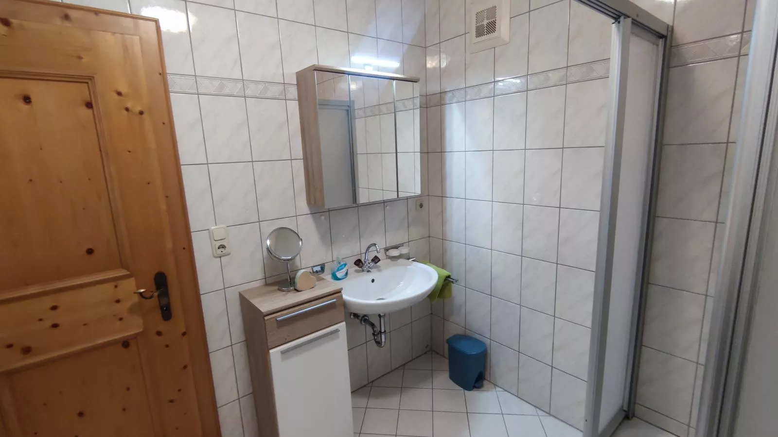 Seppen Top 2-Bathroom