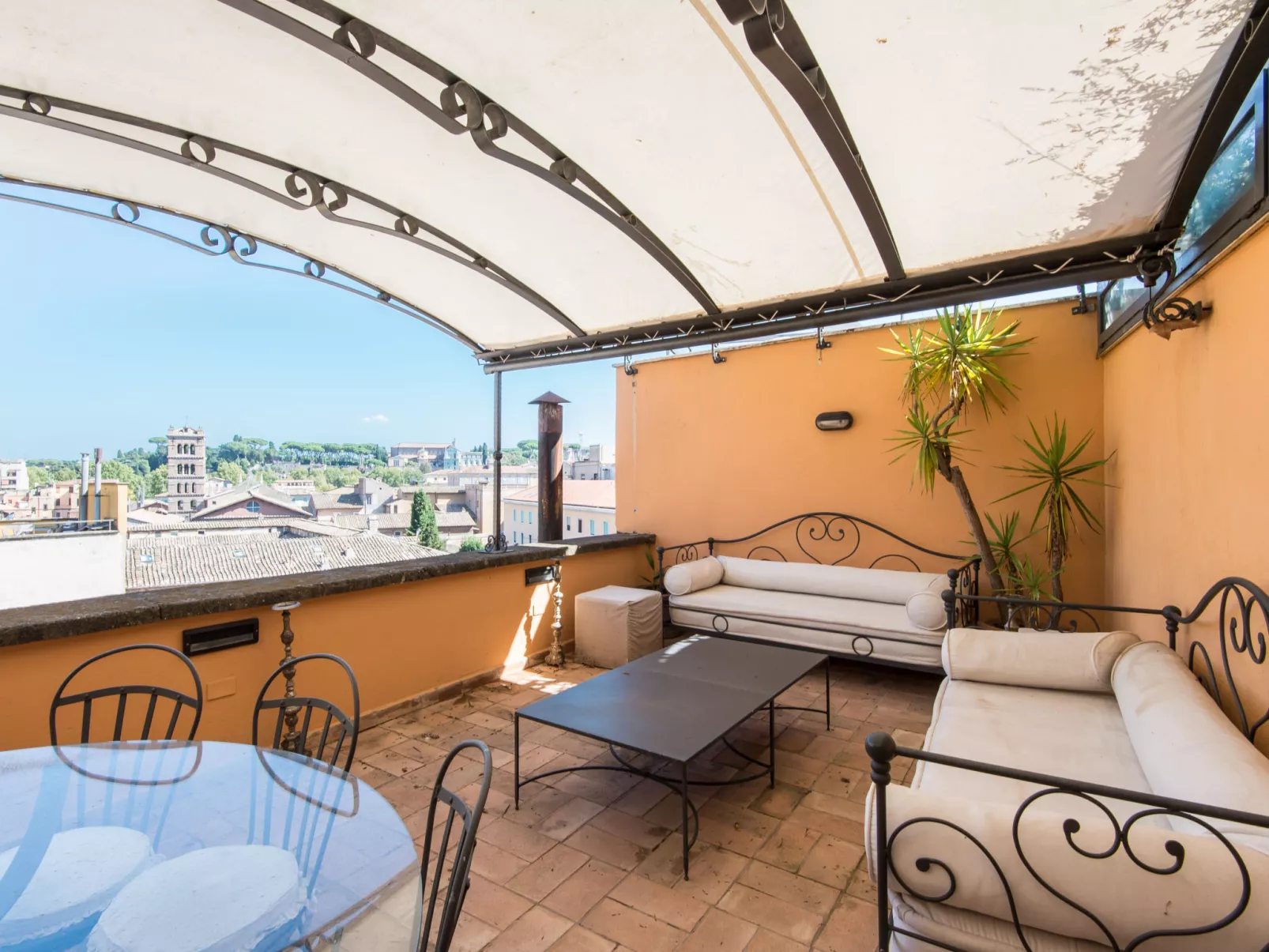 Santa Cecilia View-Outside