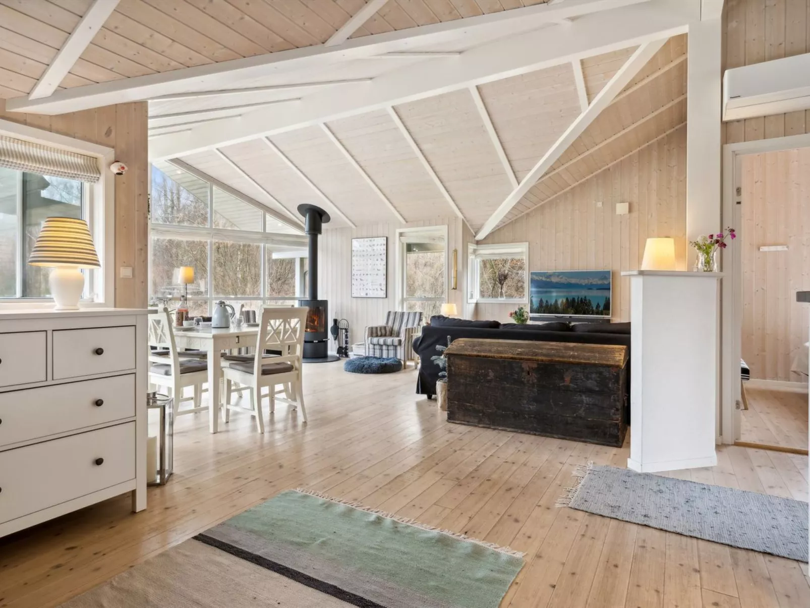 "Fatima" - 400m from the sea-Drinnen