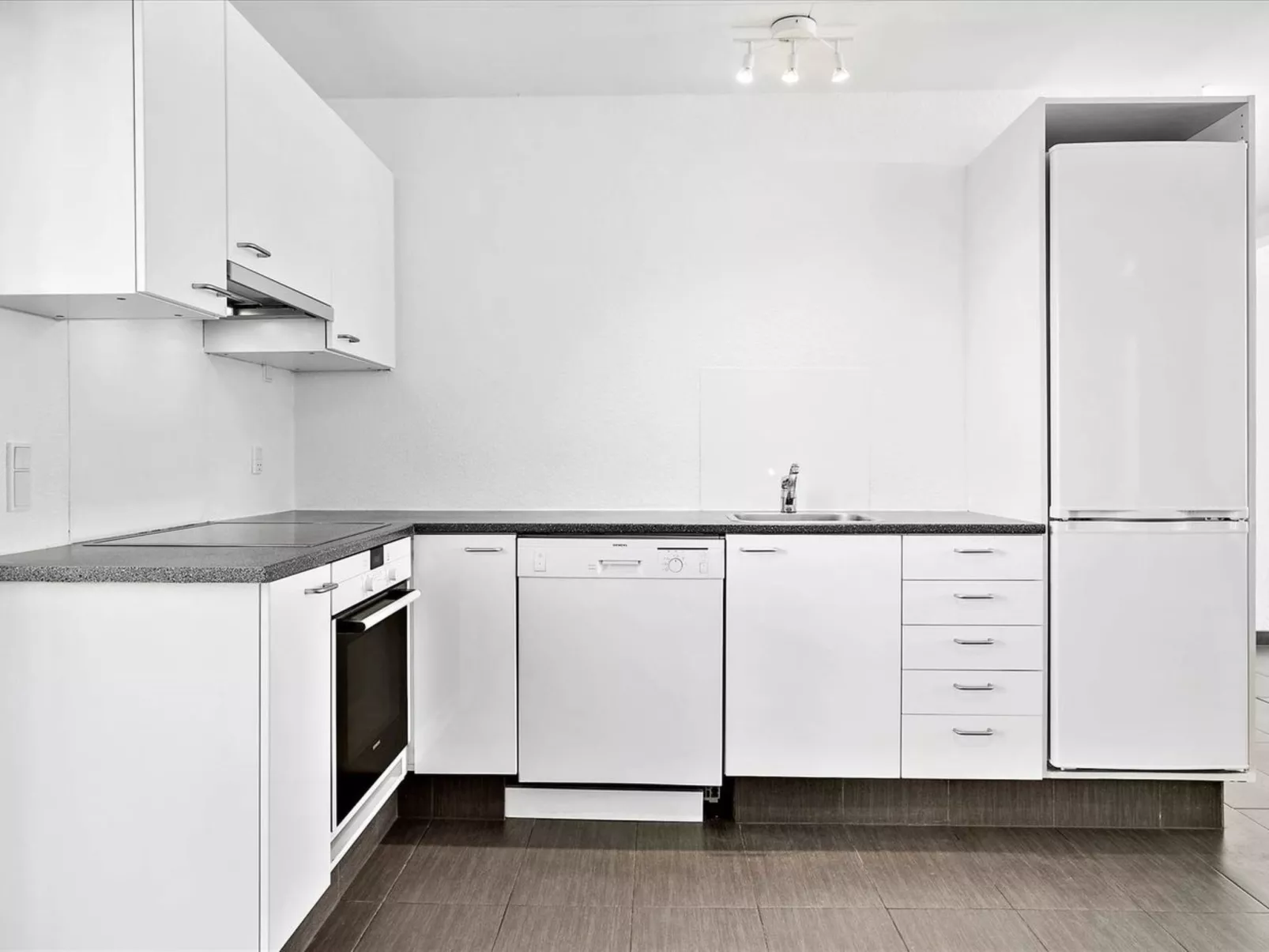 "Viljo" - 100m from the sea-Inside