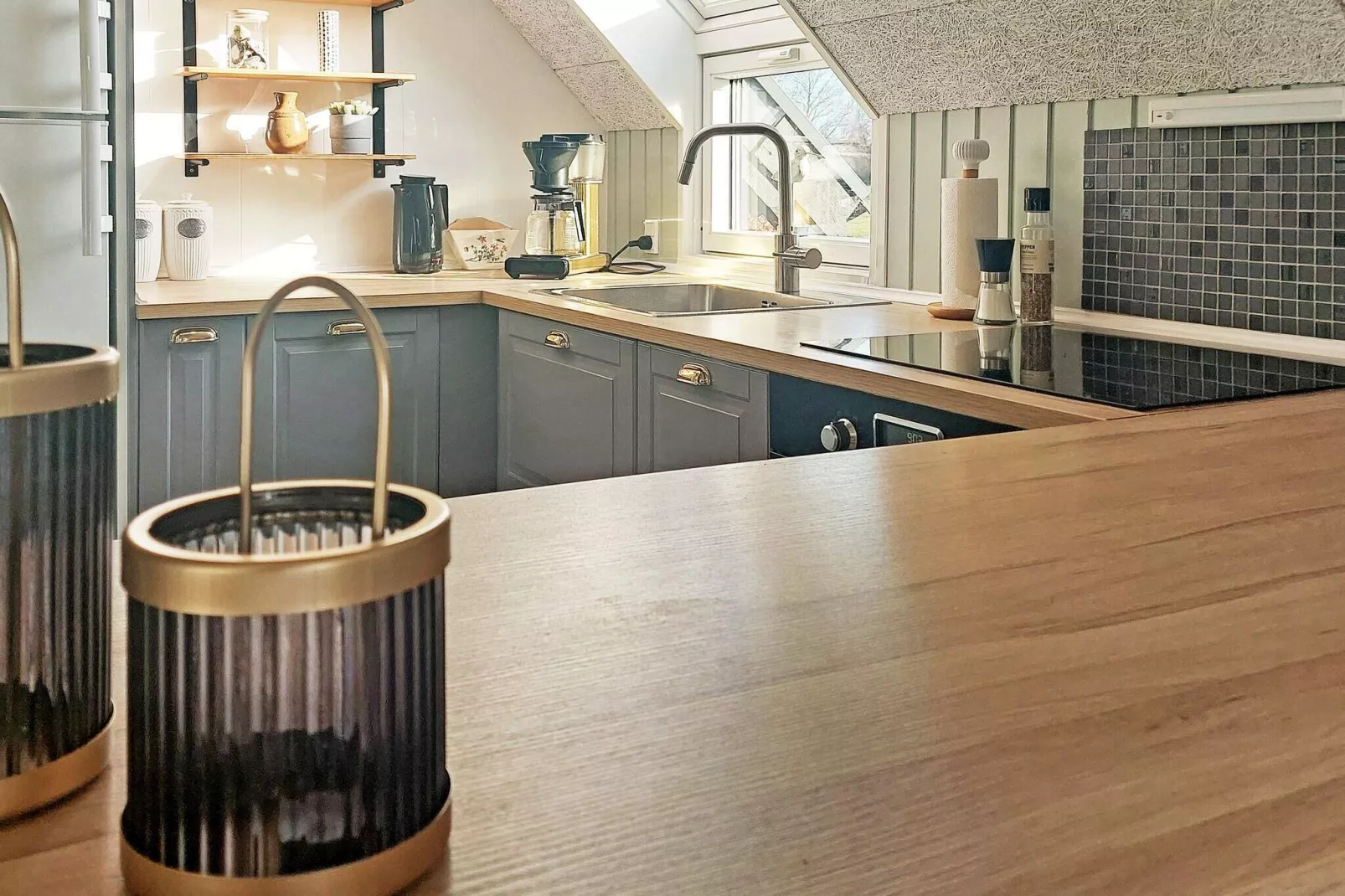 Modernes Kustenrefugium in Eno-By Traum-Innen