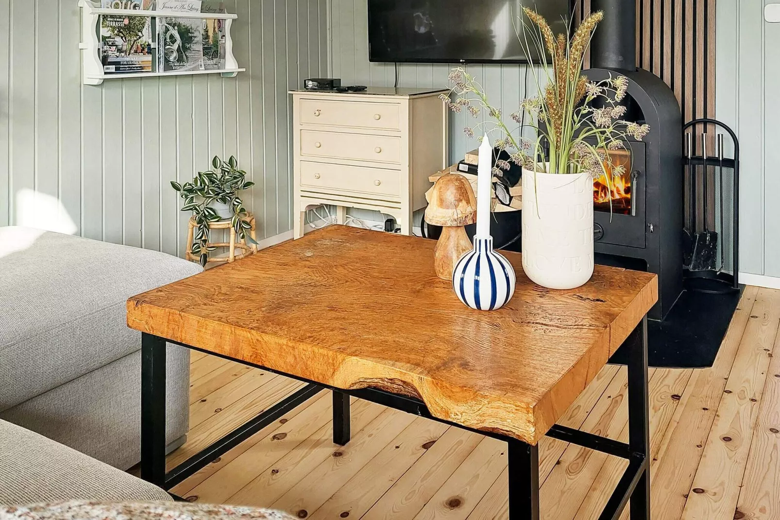 Modernes Kustenrefugium in Eno-By Traum-Innen