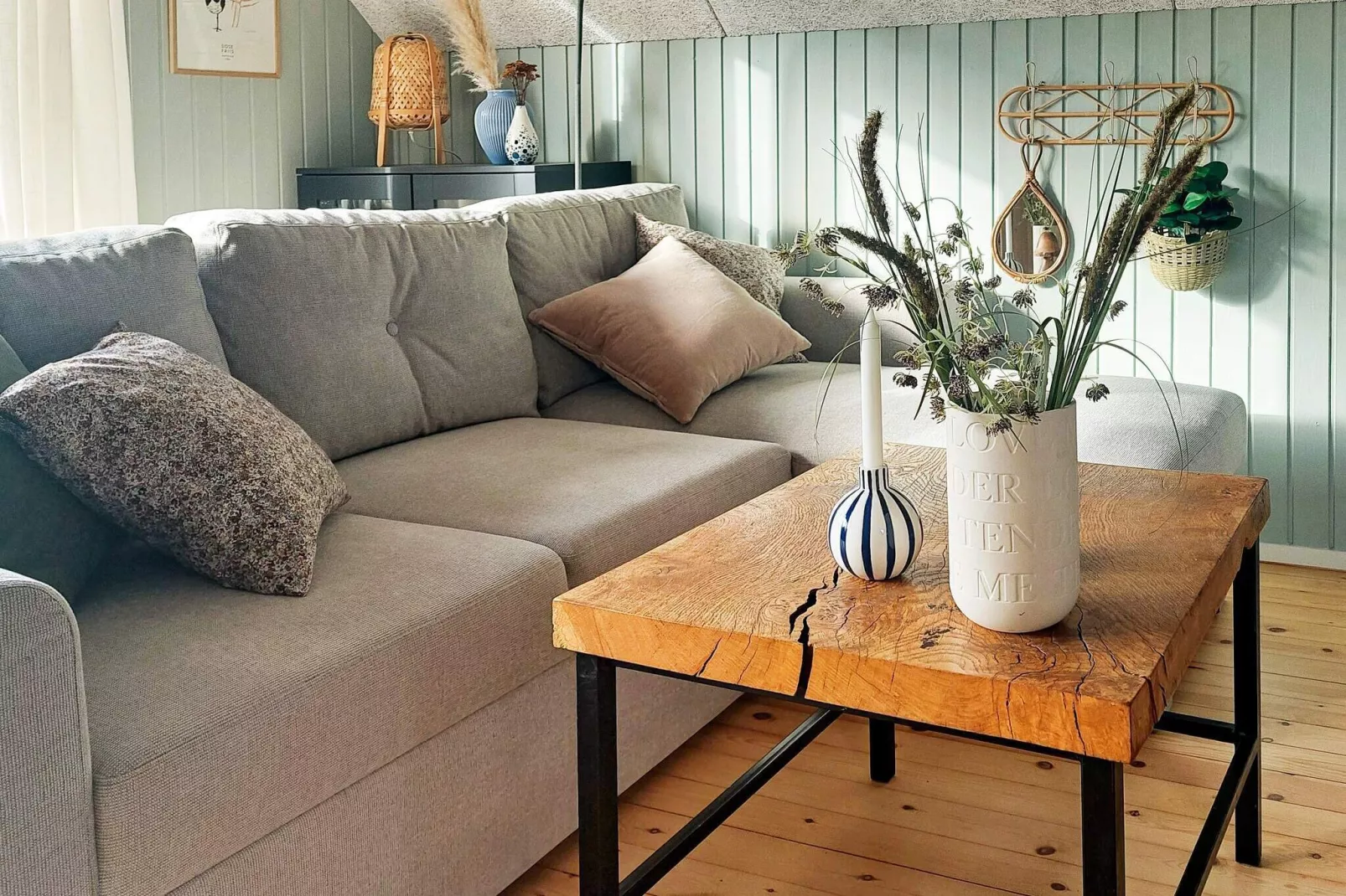 Modernes Kustenrefugium in Eno-By Traum-Innen