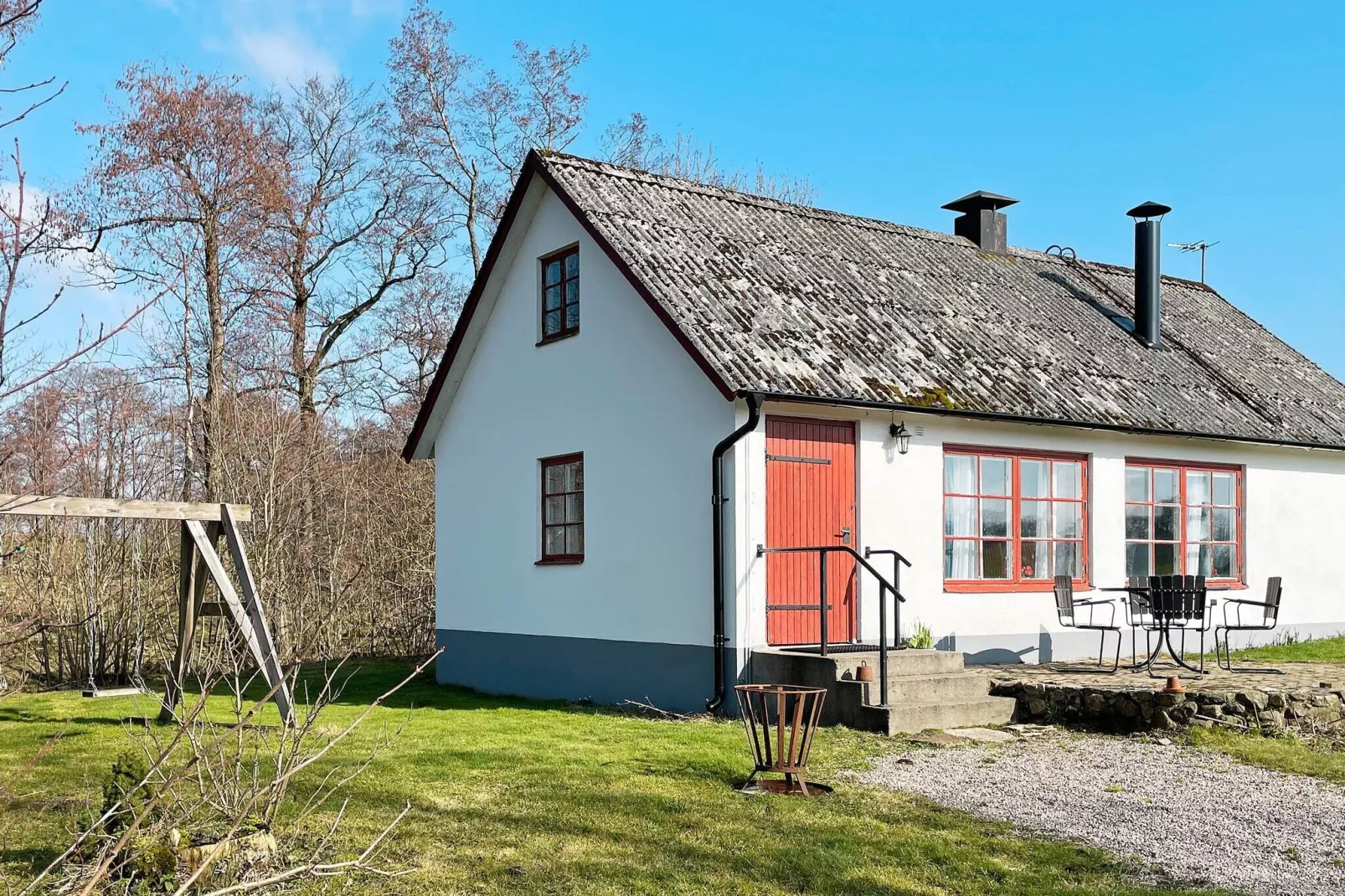 Bright holiday home in Vollsjö-By Traum