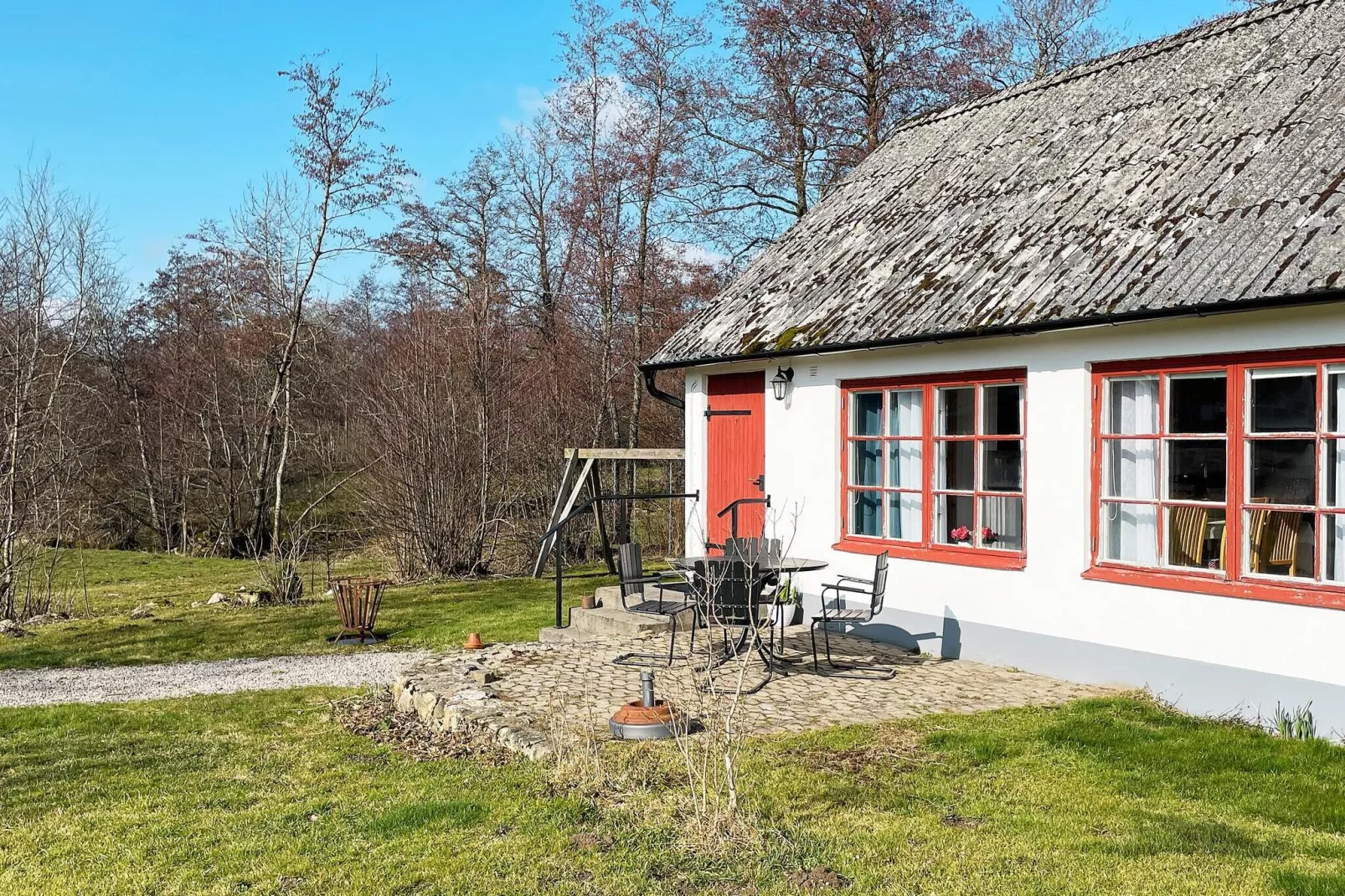 Bright holiday home in Vollsjö-By Traum-Outdoor
