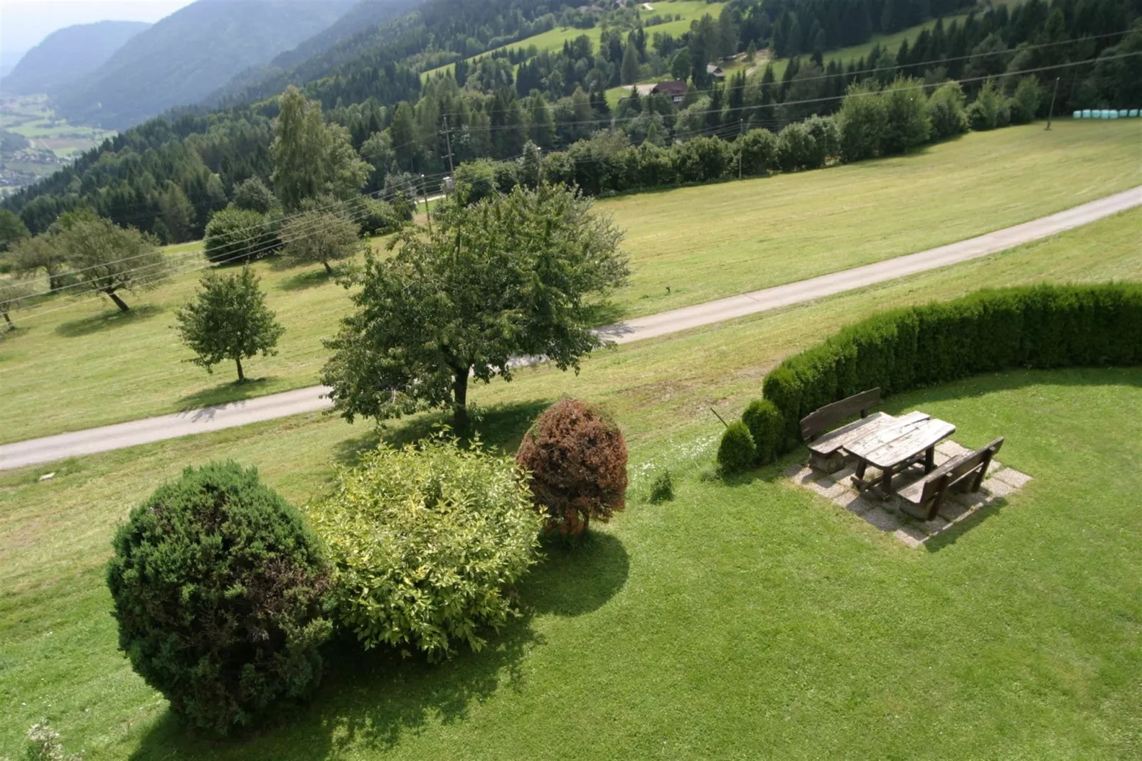 Apartment Verditz 2-Gardens summer