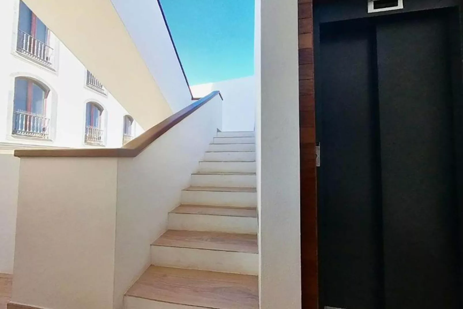 Casa Amarilla-Landing