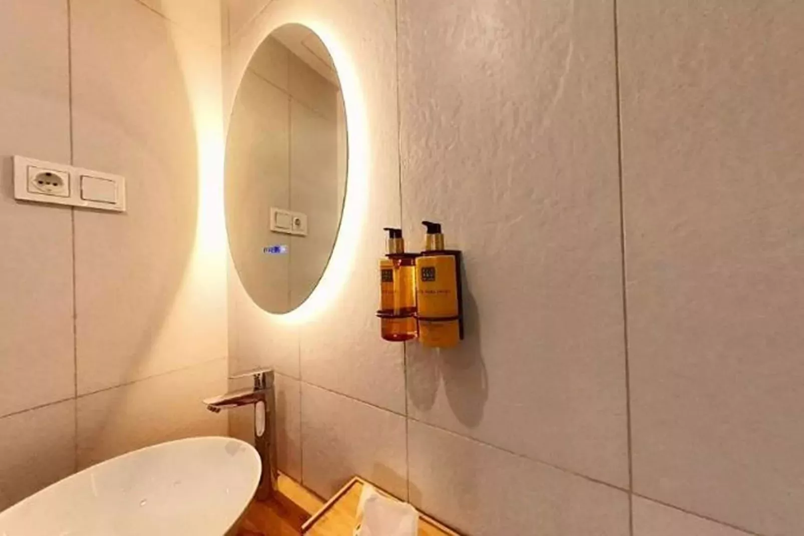 Casa Naranja-Bathroom