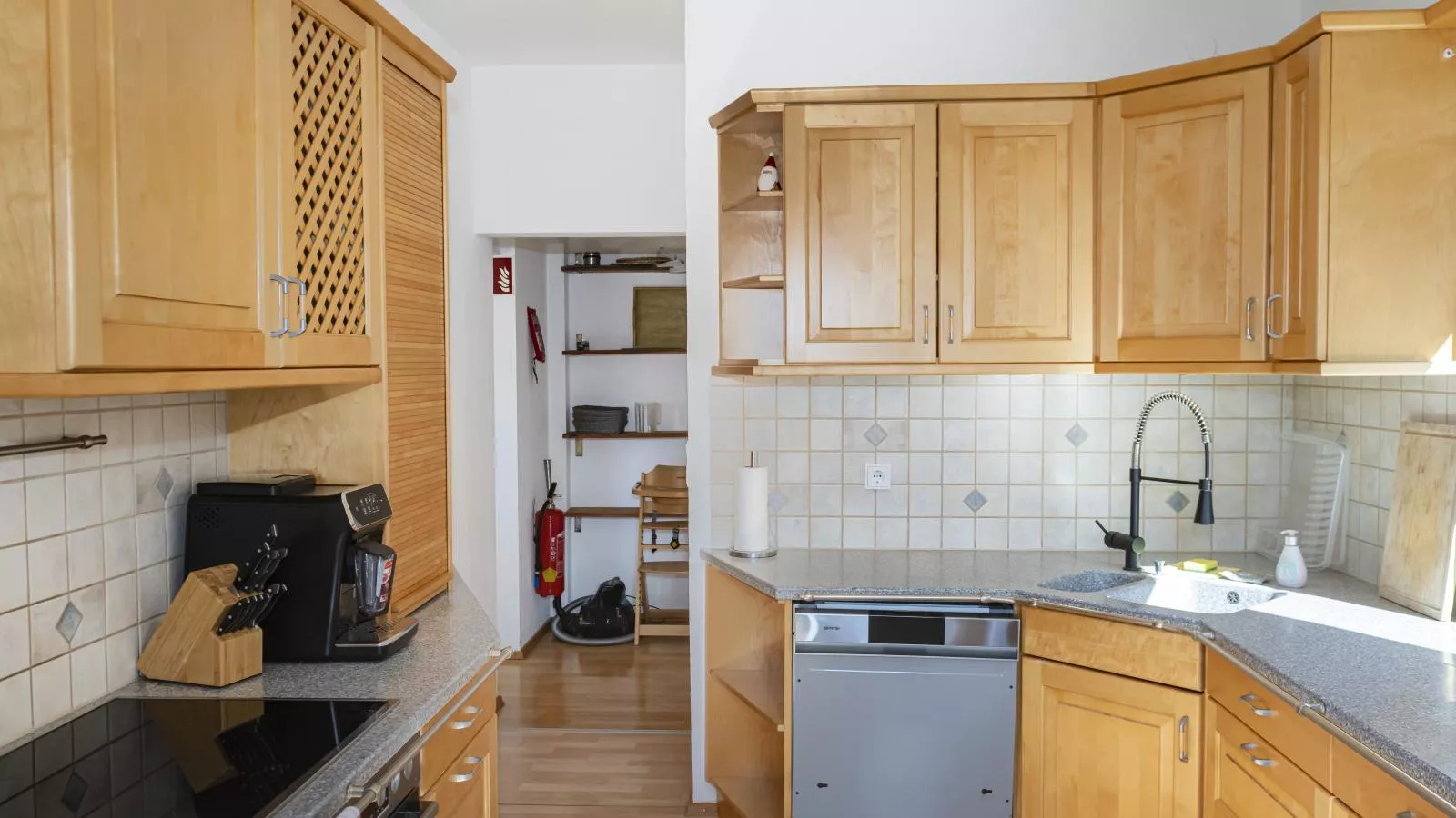 Linden Platzl-Kitchen