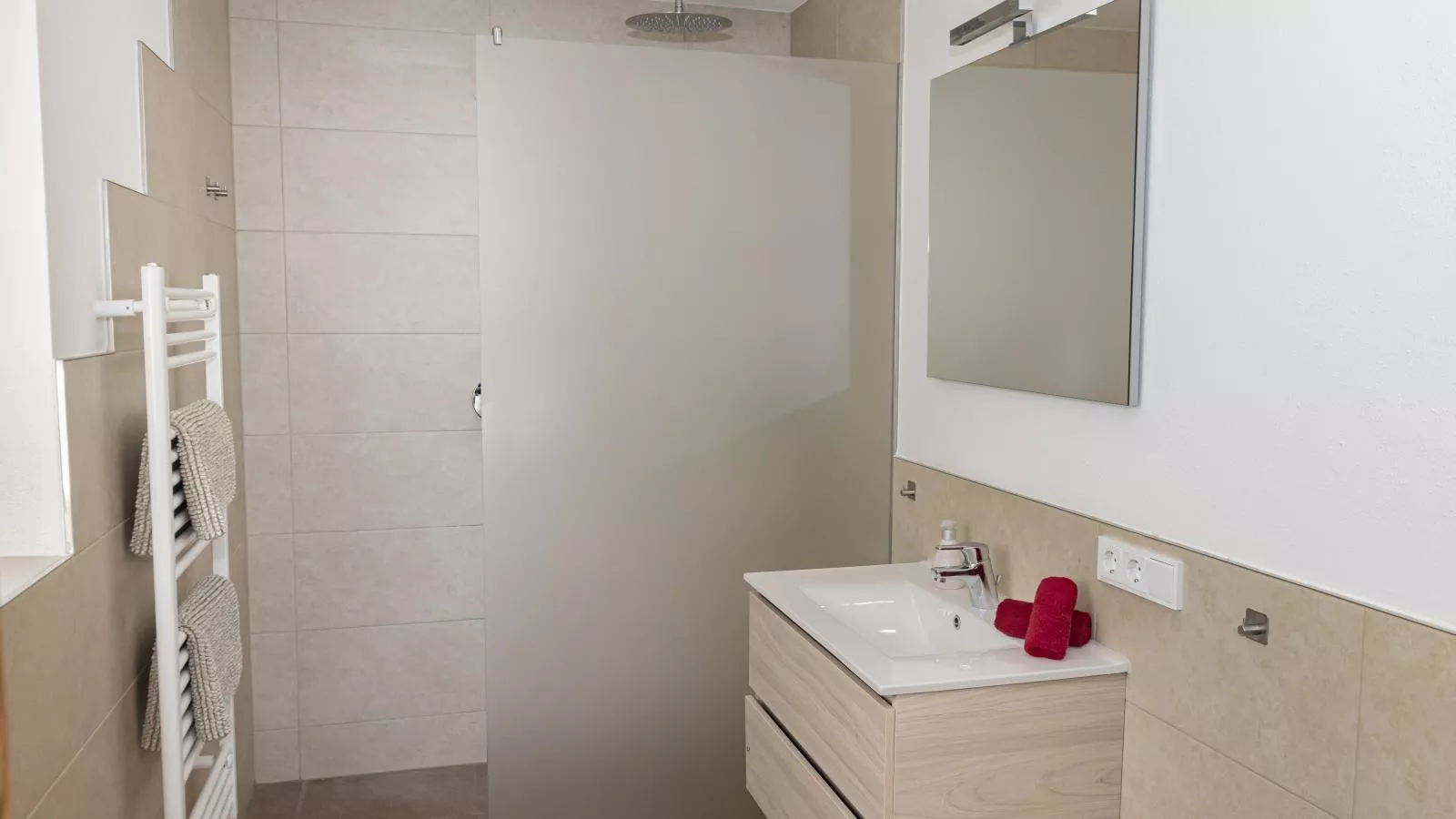 Linden Platzl-Bathroom