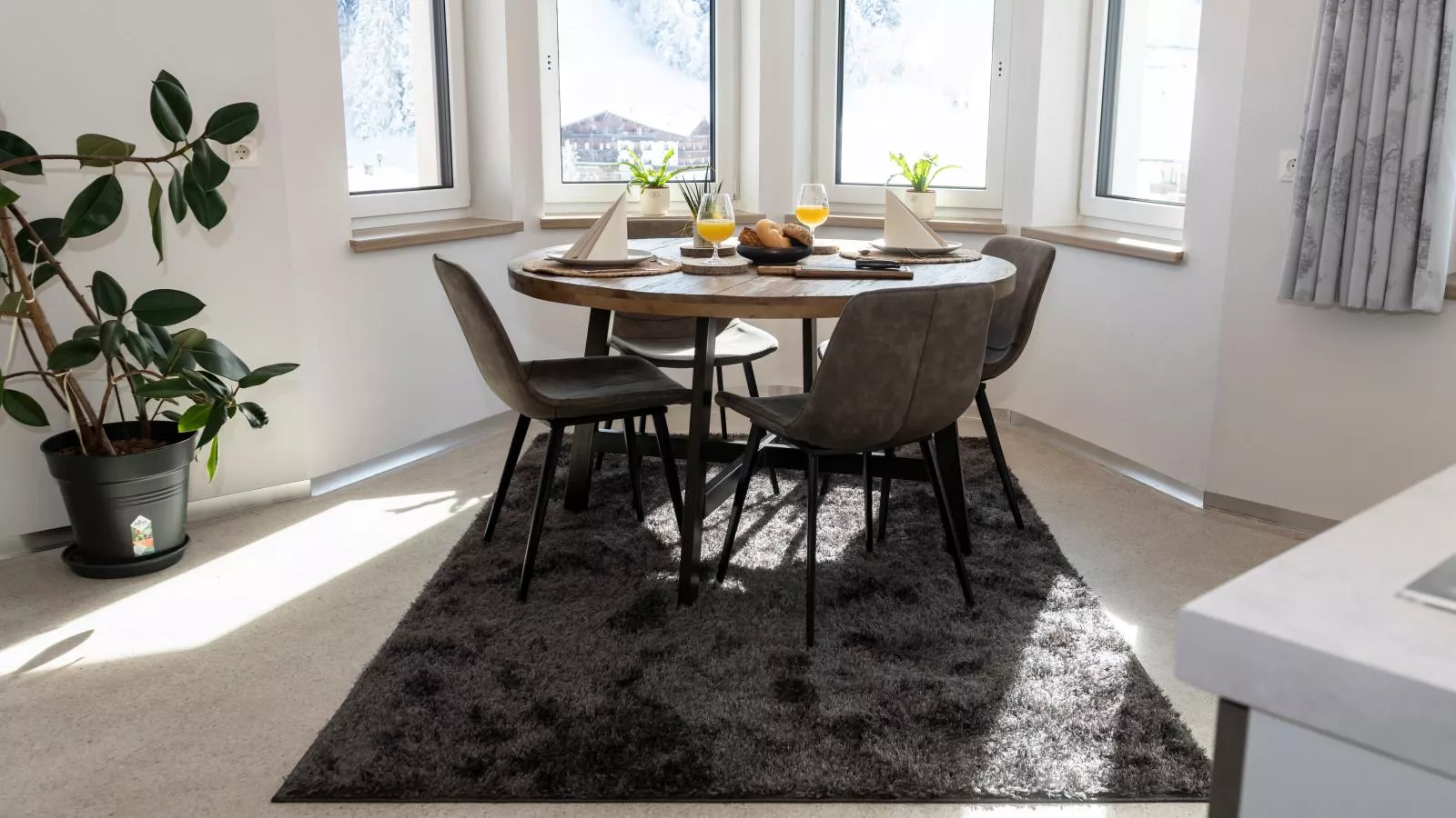 Tirolee Marchegg-Dining room