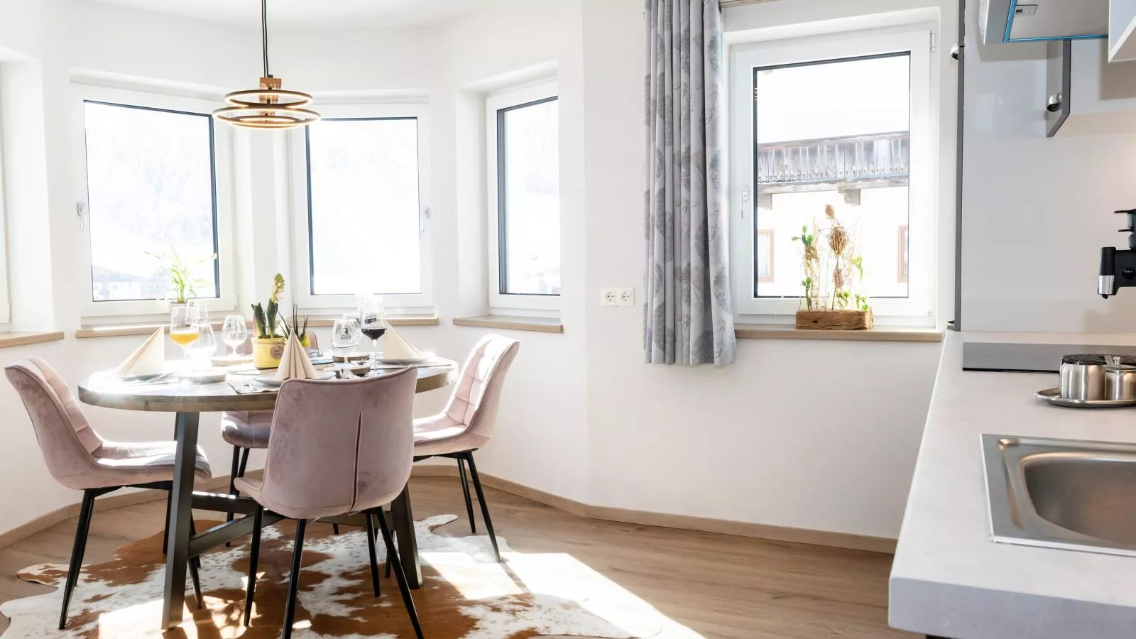 Tirolee Marchegg EG-Dining room