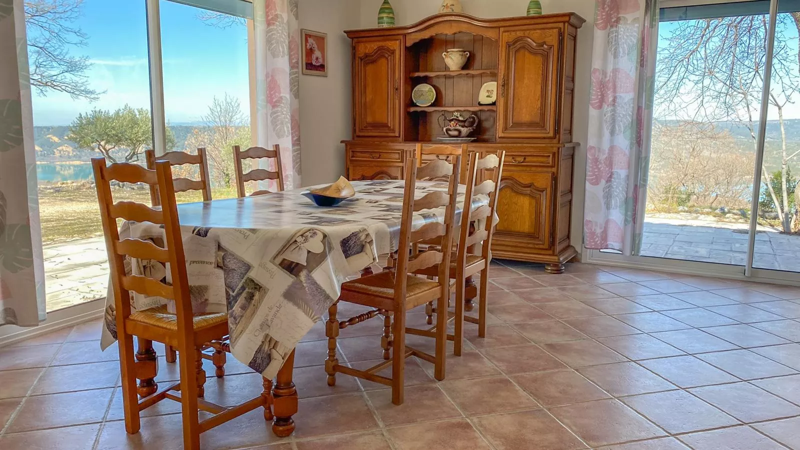 Verdon-Dining room