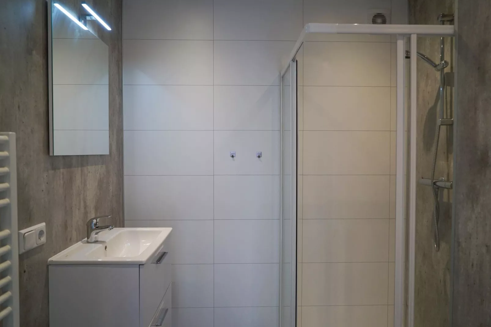 Resort Kaatsheuvel 10-Bathroom